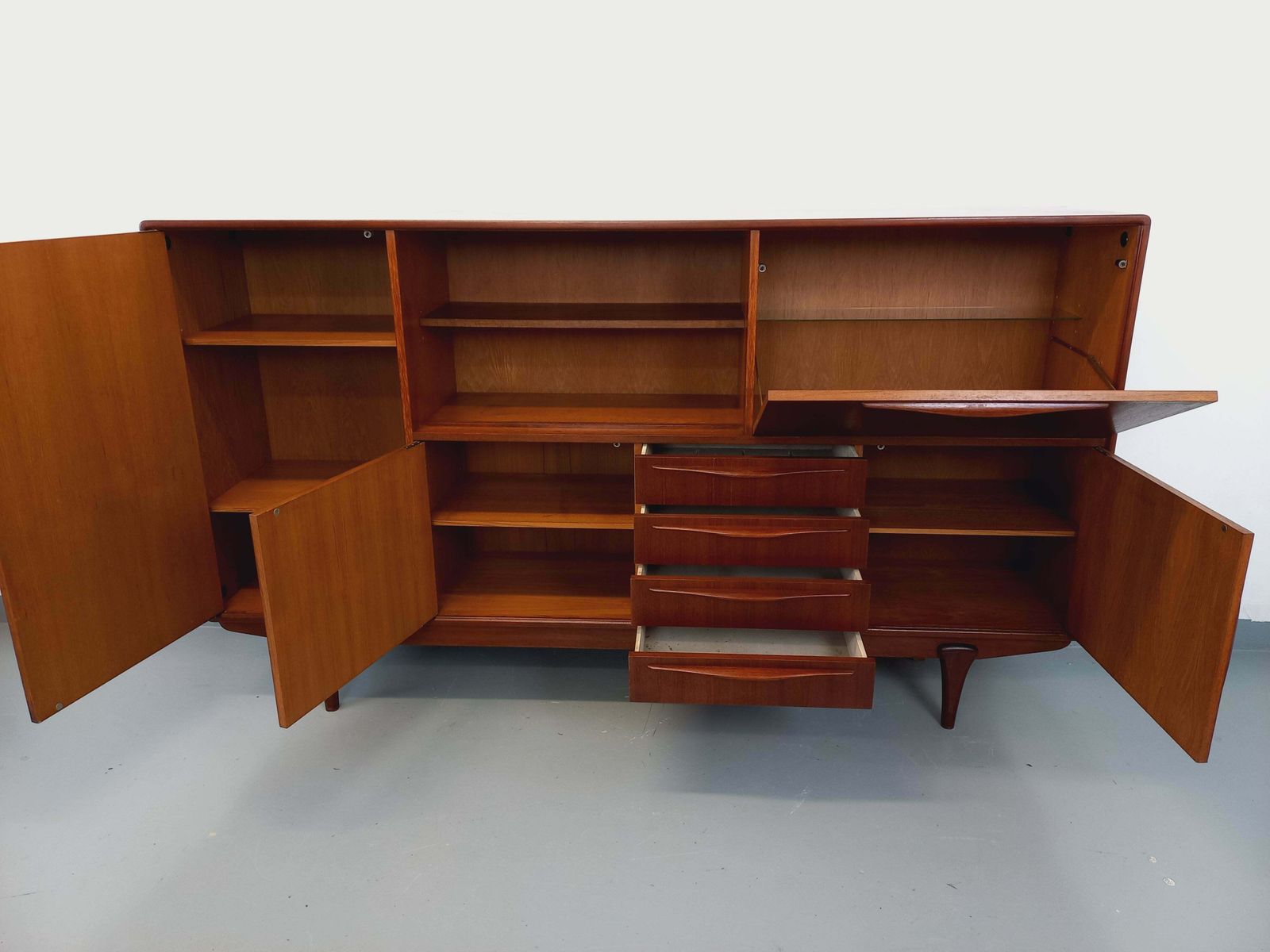 Buffet haut scandinave en teck 2 photo vinterior