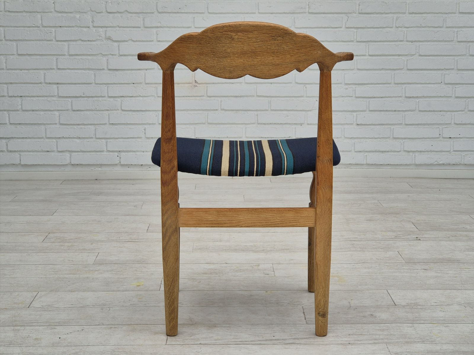 Ca. Jaren 1970, Deens Design Van Henning Kjærnulf Voor Eg Kvalitetsmøbel, Set Van 4 Eetkamerstoelen, In Goede Staat. photo furniture