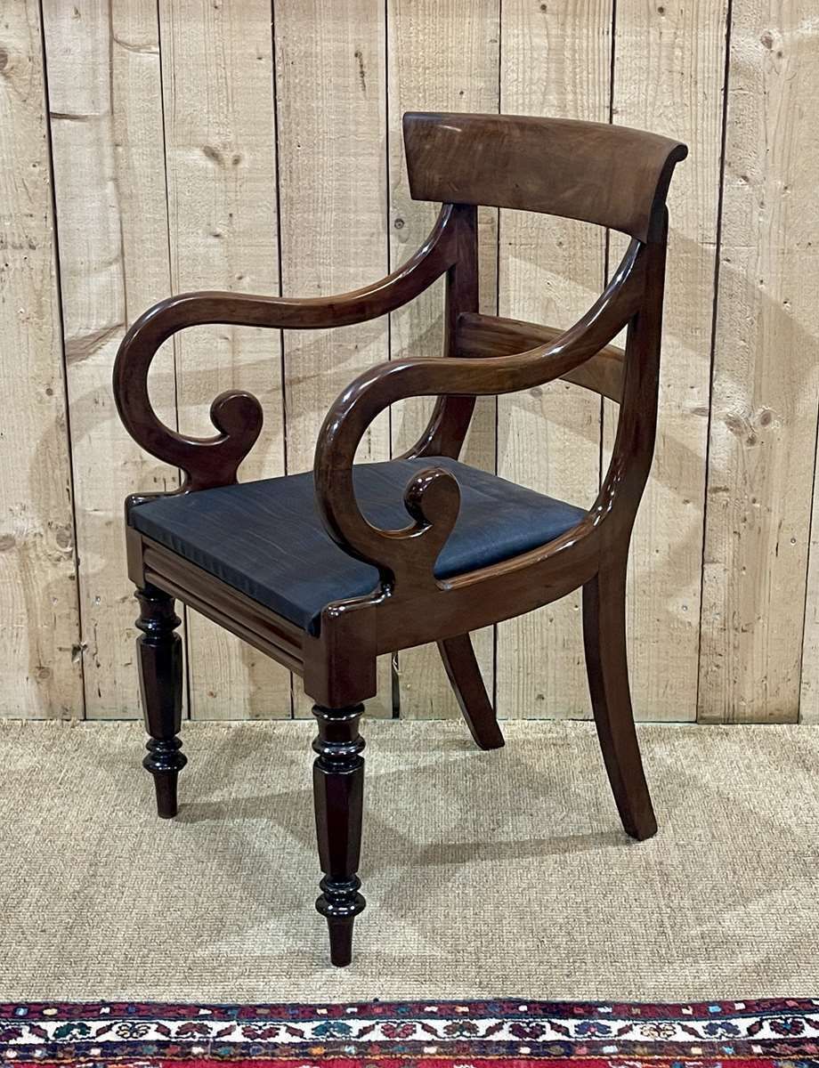 19th Century English Mahogany Armchair photo 780.0