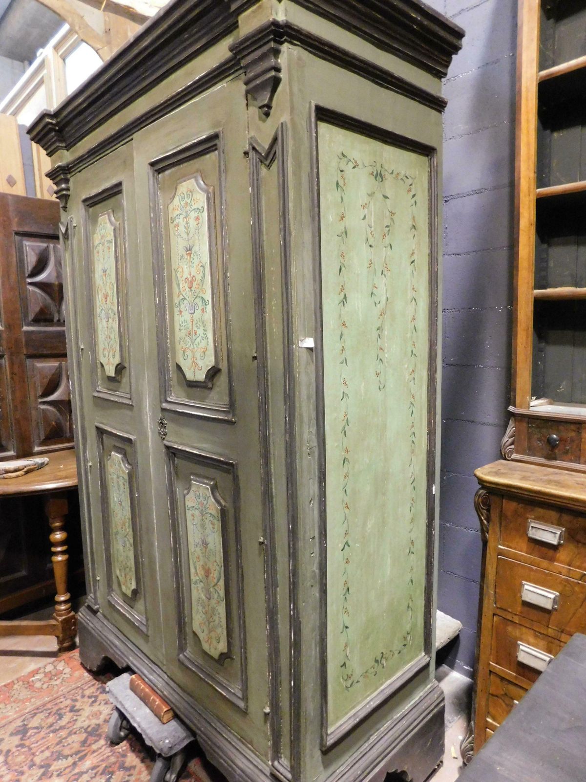Double Door Wardrobe In Carved And Painted Wood, Italy photo vintage