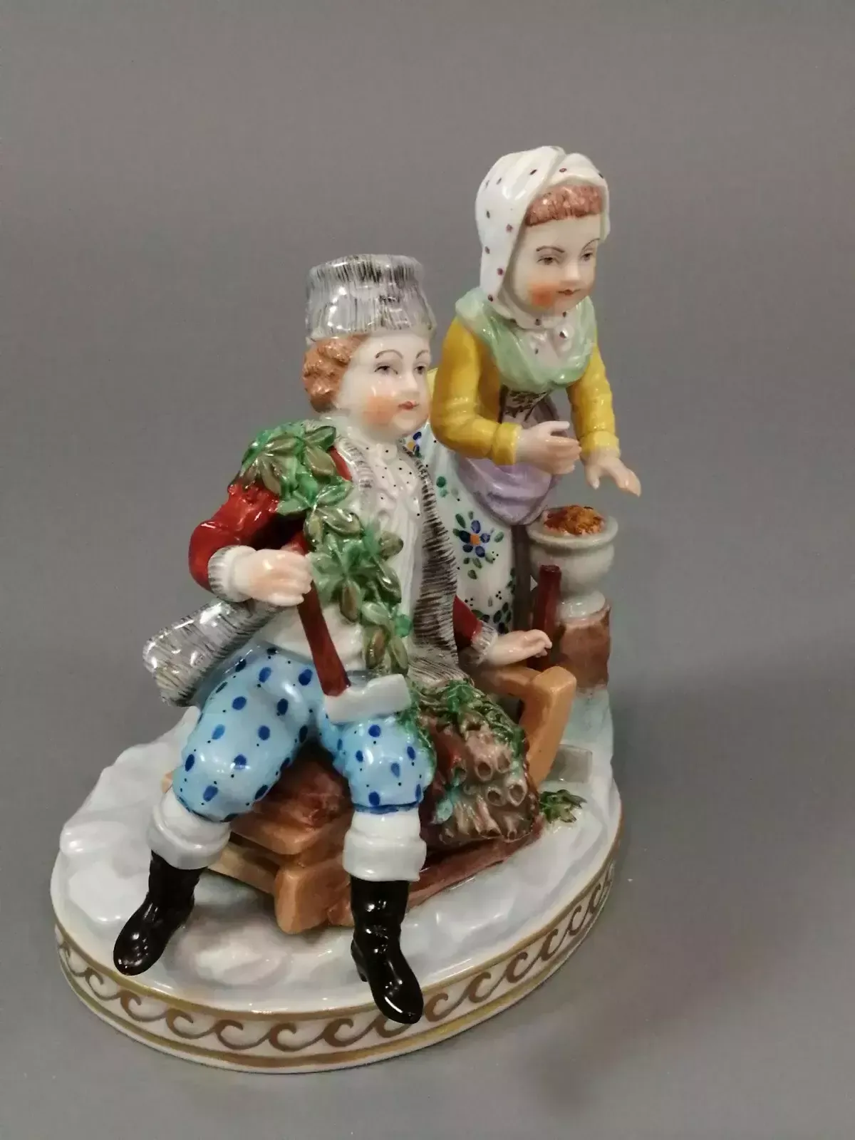 Young Couple Figurine By Carl Thieme ,Potschappel C. 1902 photo vintage