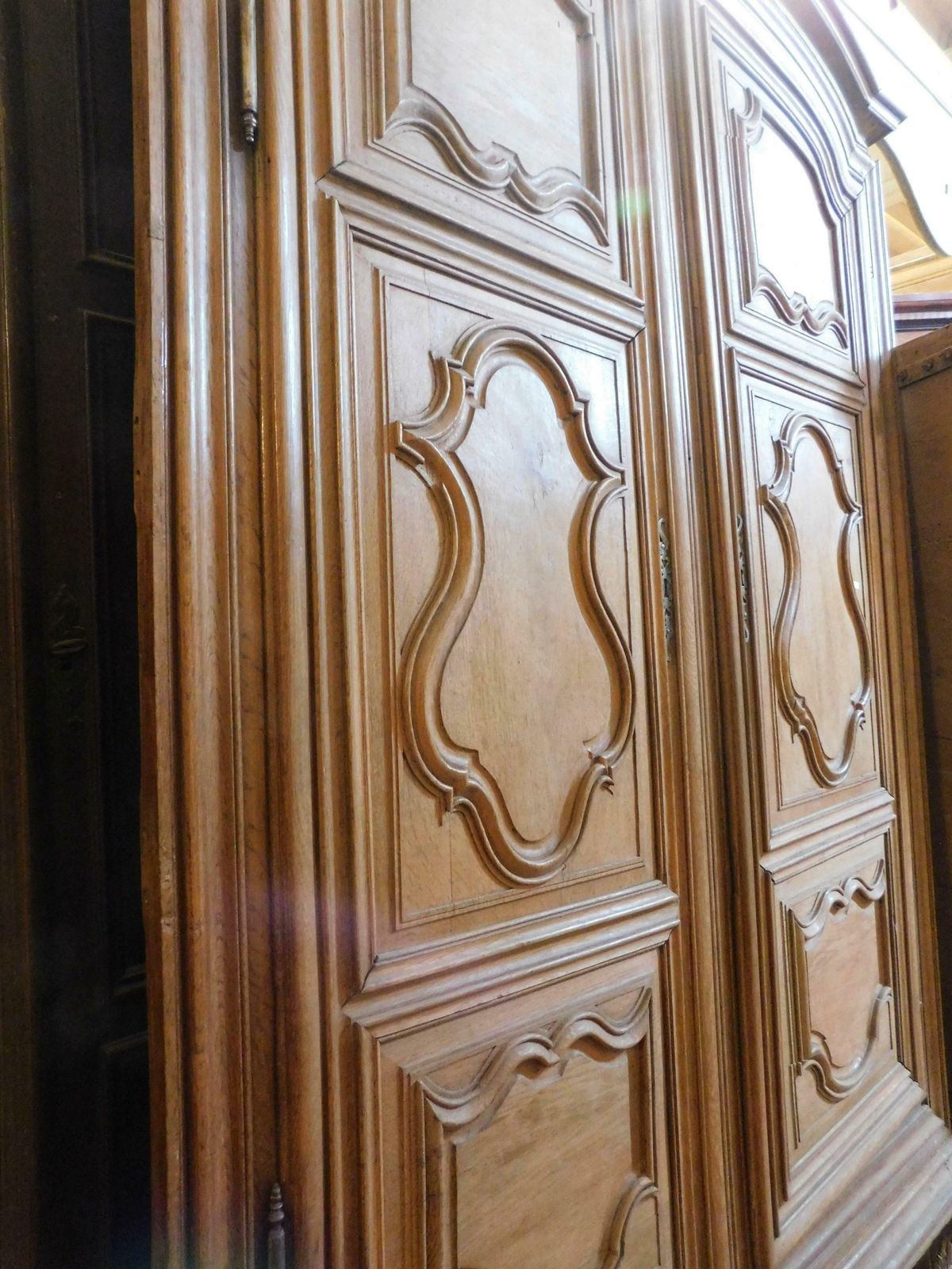 Placard, Wall Cabinet In Carved Oak Wood With Wavy Panels, France photo vinterior