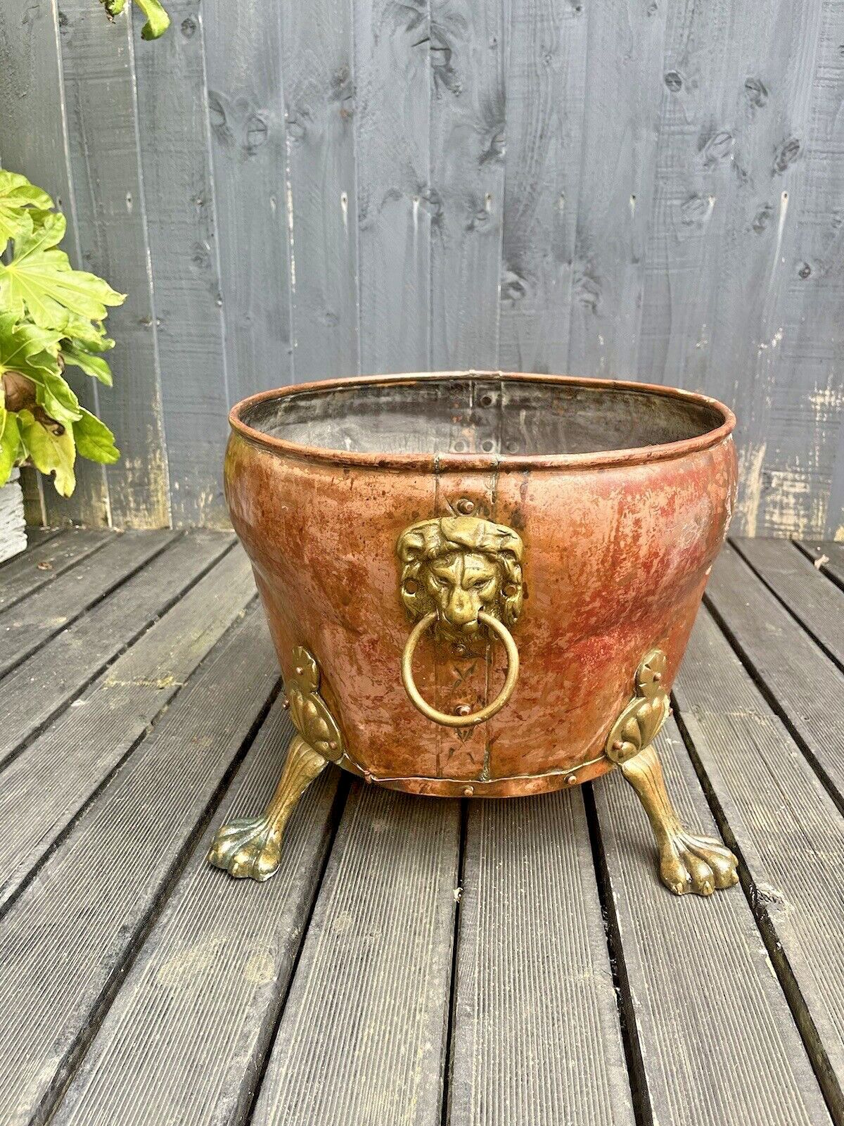 Large Antique Copper & Brass Lions Head Paw Feet Riveted Log Coal Bucket Planter photo Home Decor