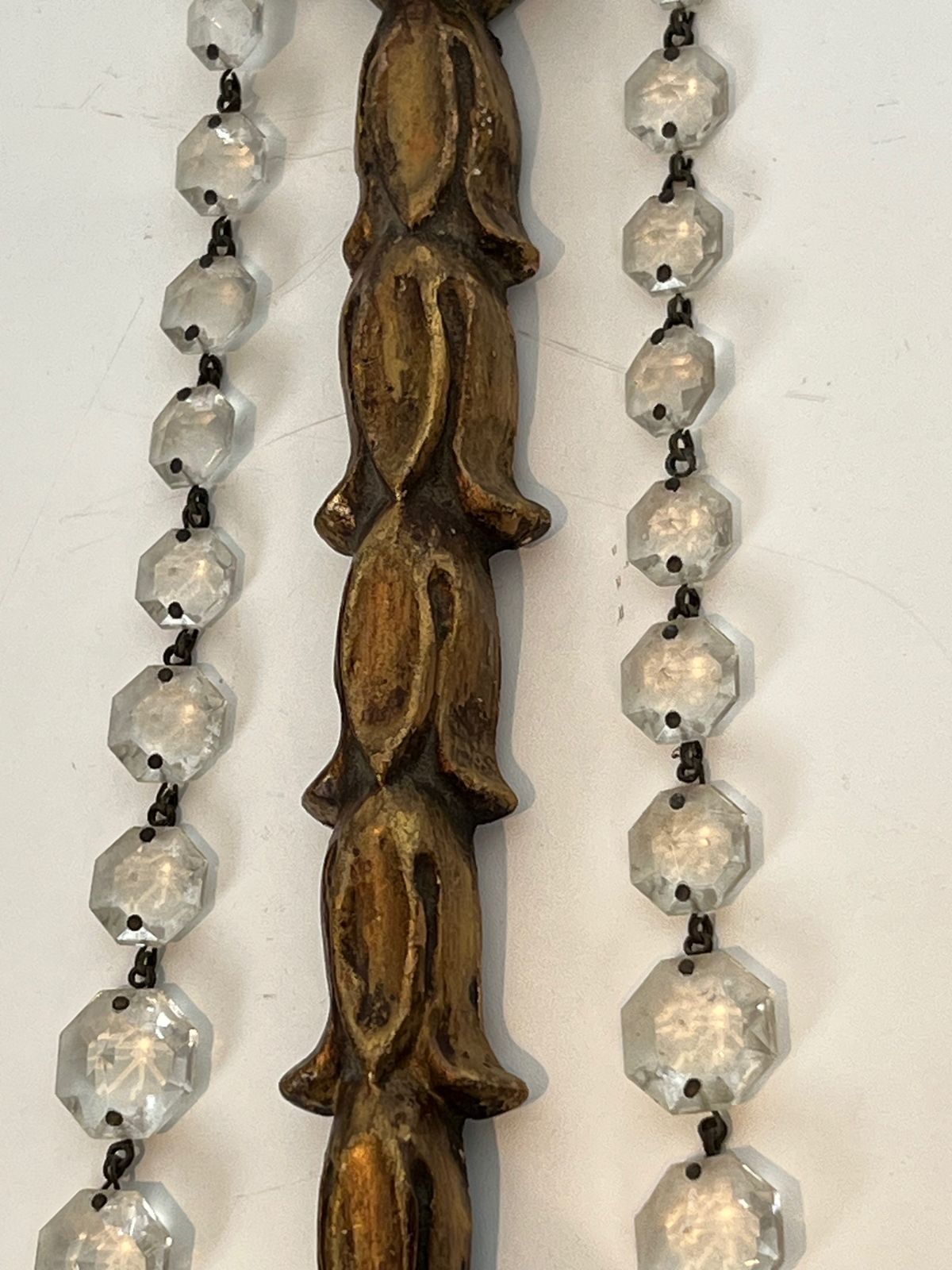 photo buy Important Pair Of Gilded Carved Wood Sconces With Crystal Garlands