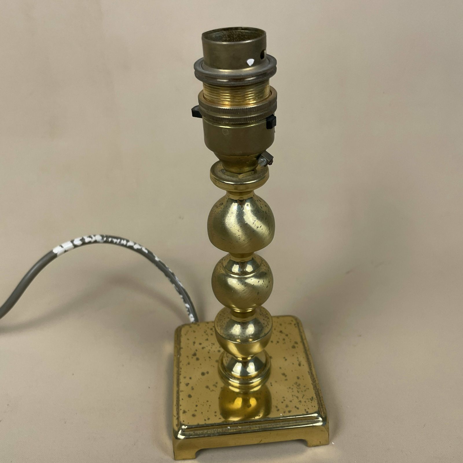 Vintage Gold Brass Metal Lamp Light Bedside Side Table Desk Ornate Detail Square Base Antique Small Pattern Aged Patina Column Pillar Ball photo 55.0