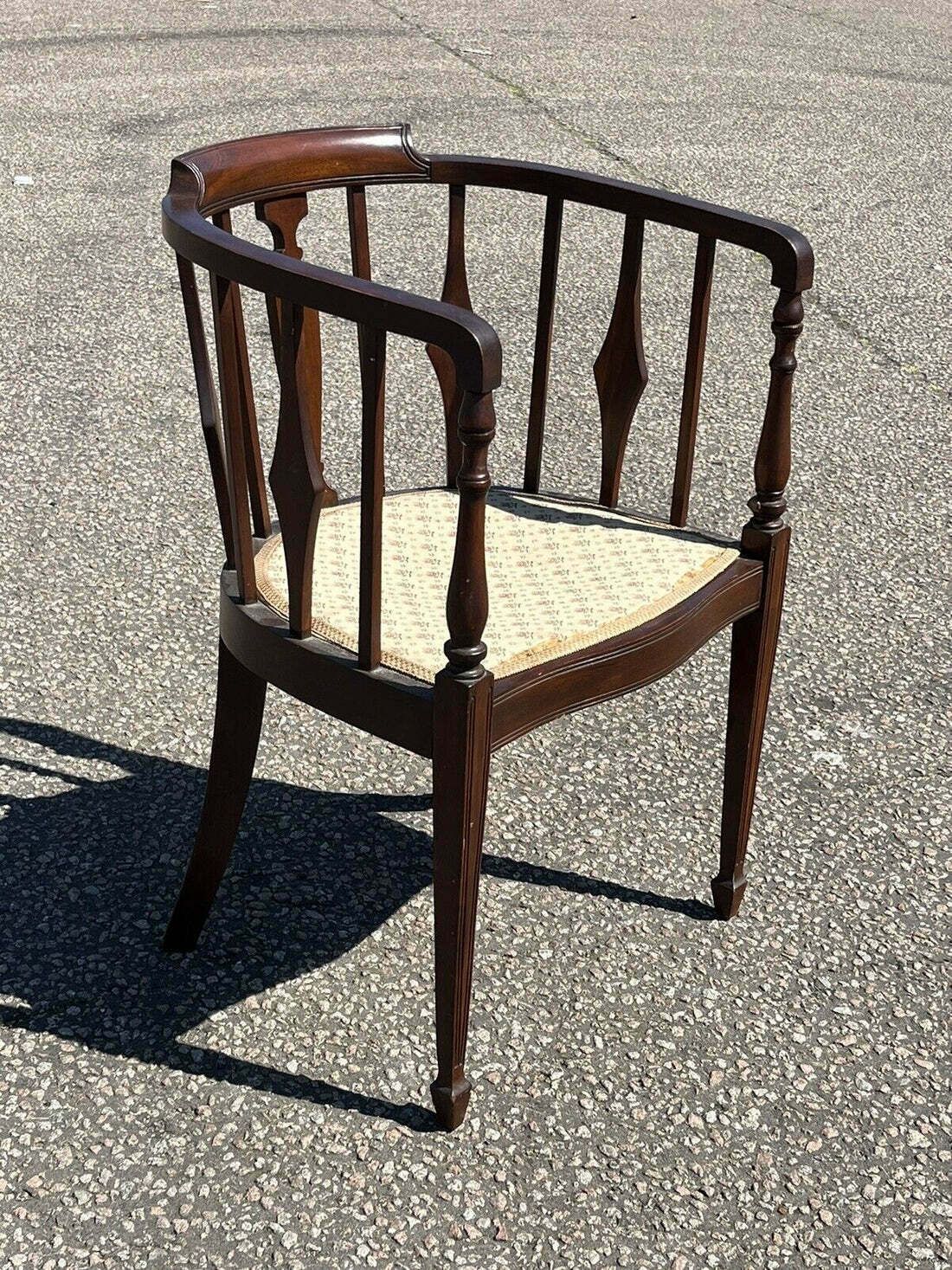 Antique Mahogany Armchair , Superb Quality. Barrel Back photo 485.0