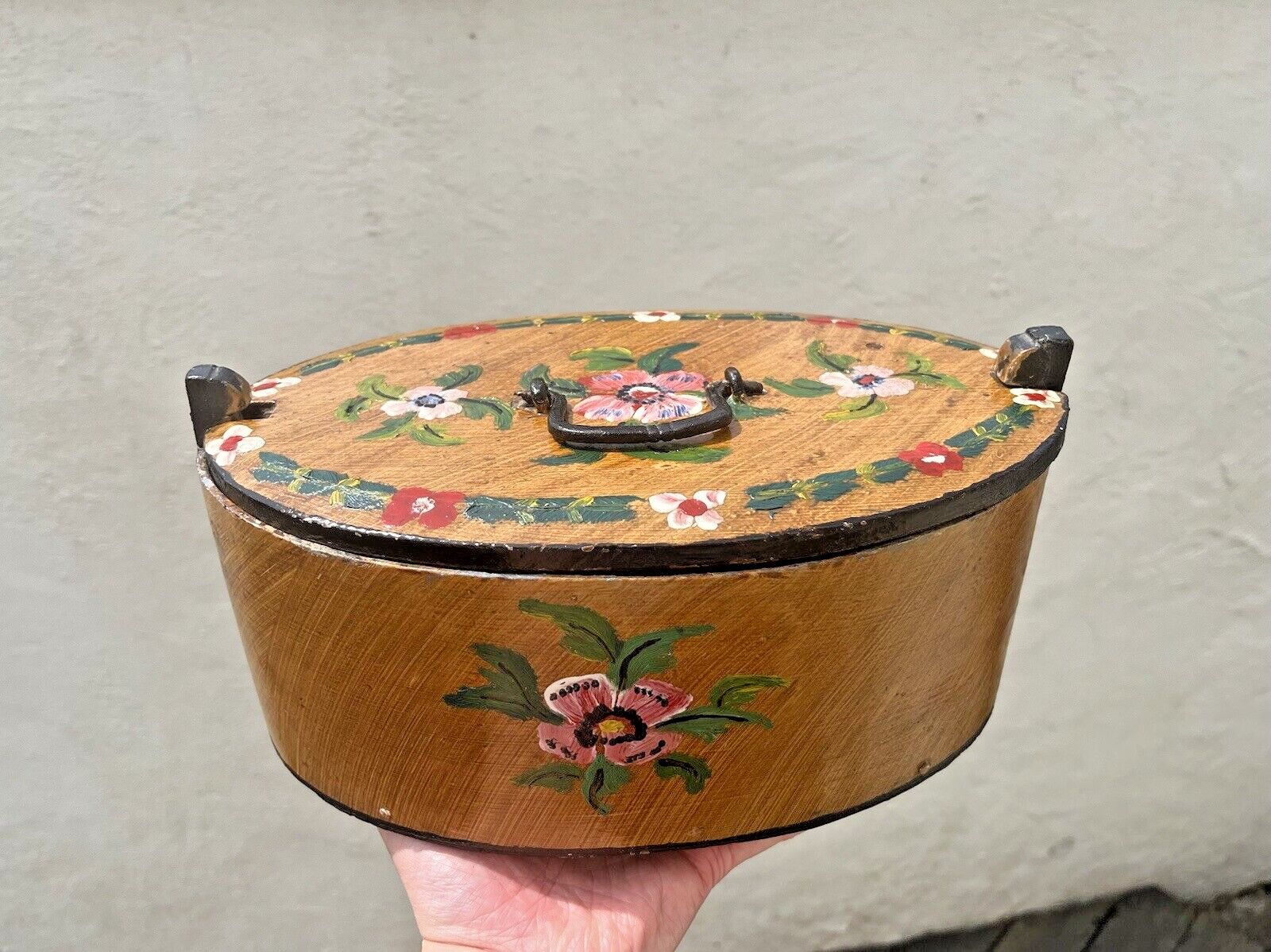 photo vintage Large Antique Swedish Svepask Tine Bentwood Folk Art Painted Box Scandi Kitchen