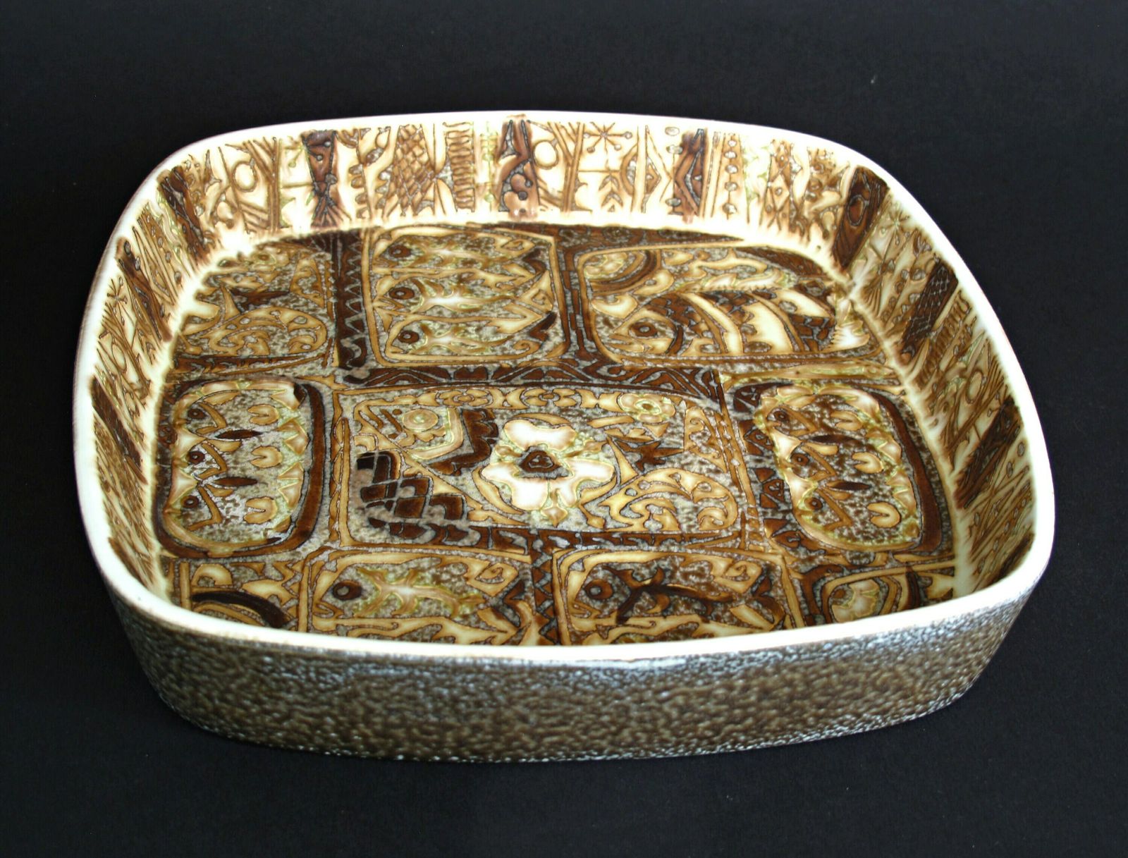 Royal Copenhagen Baca Fajance Dish By Nils Thorssen 719/2884 Denmark photo for sale