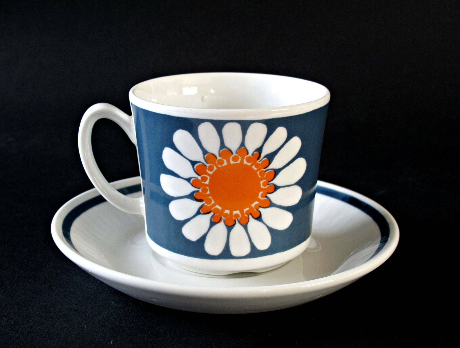 Turi Design Daisy Cup And Saucer By Figgjo Flint, Norway, Designed By Turi Gramstad Oliver photo vinterior
