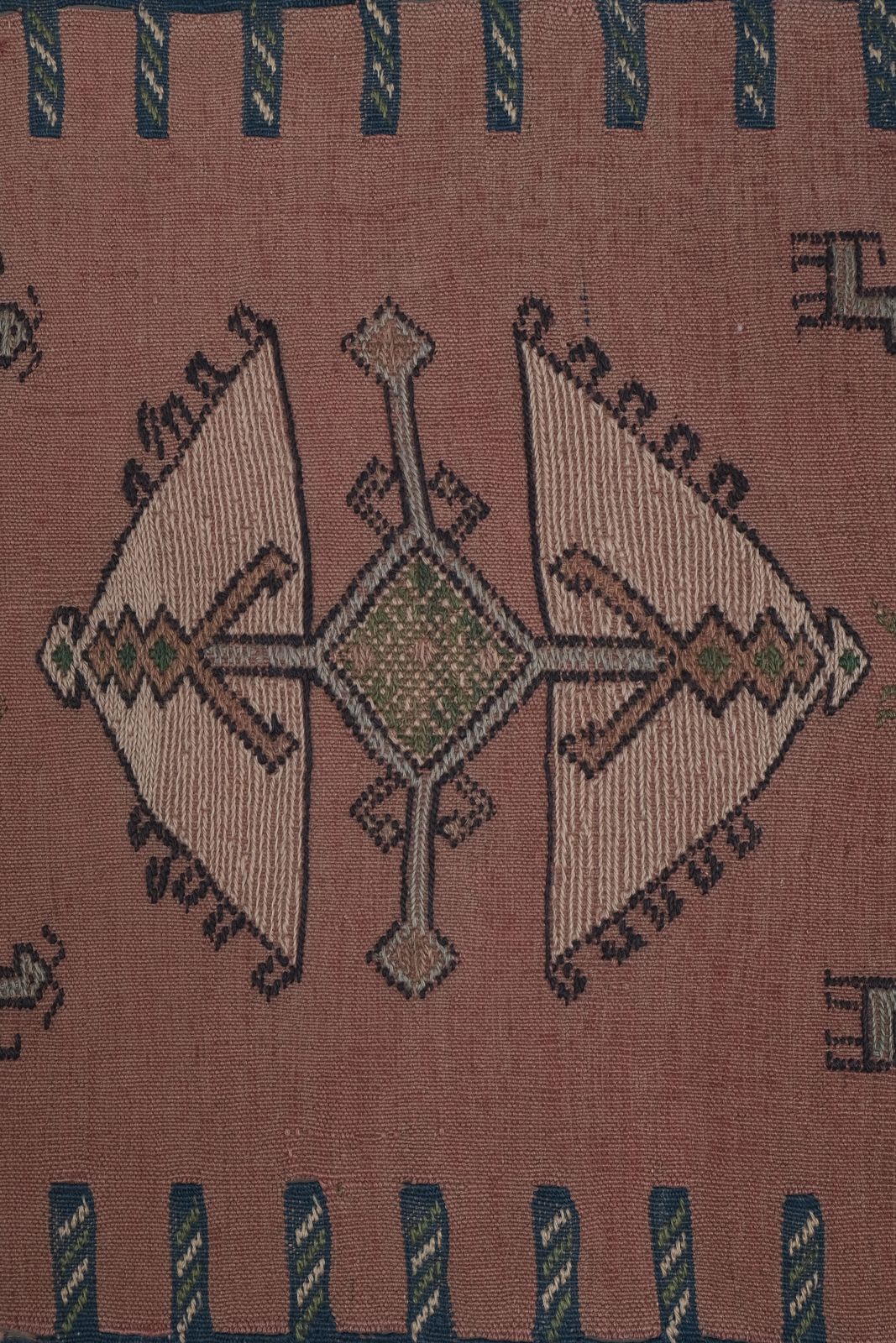 photo furniture Handwoven Tribal Embroidery Animal Soumac Kilim Rug 3'1'' X 13'3''