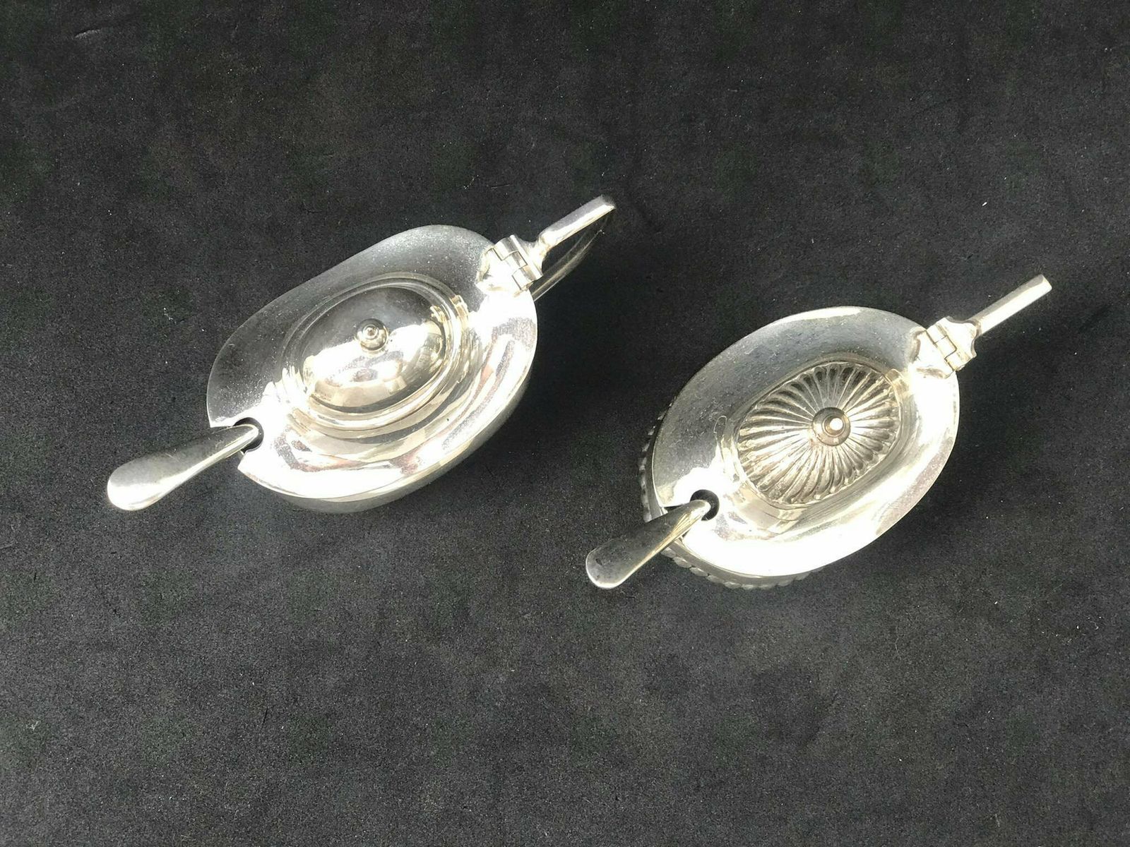 photo furniture Victorian Salt And Pepper Cellars With Lid And Glass Insert Condiment Set Gift For Couple Wedding Antique Gift English Silver Plated