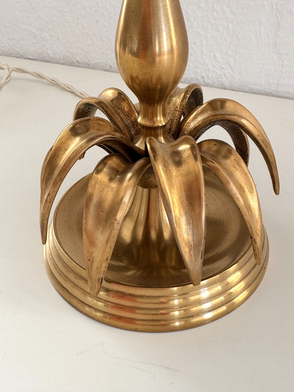 Lighting Italian Midcentury Palm Leaf Table Lamp In Brass And Leather Lampshade, 1970s photo