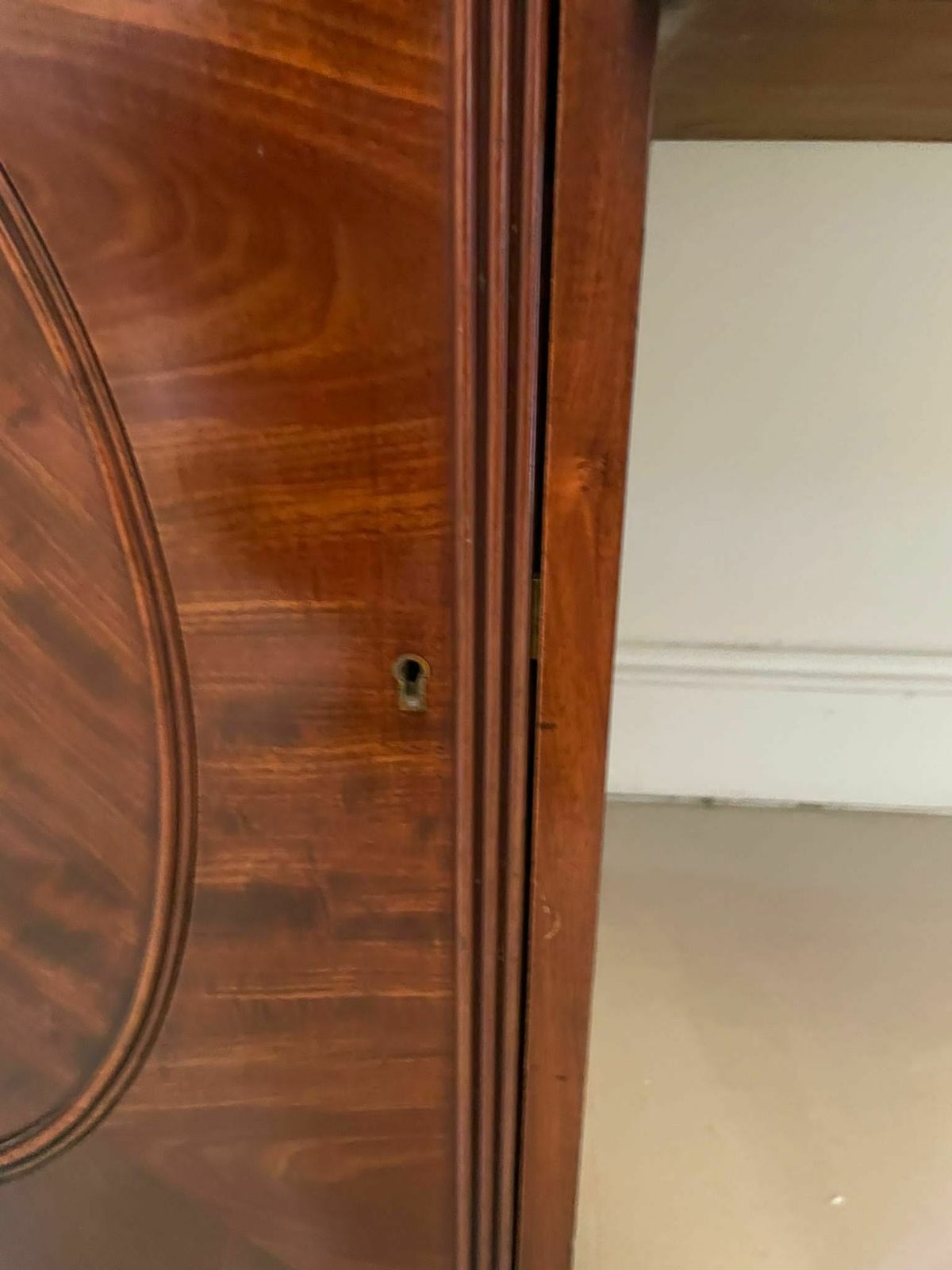 photo vintage Outstanding Quality Antique Early 20th Century Mahogany Sideboard By Goodall Of Manchester