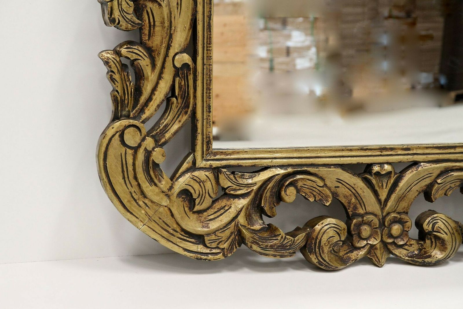 photo for sale Mid Century Italian Gilt Florentine Wall Mirror, Italy Circa 1940/50