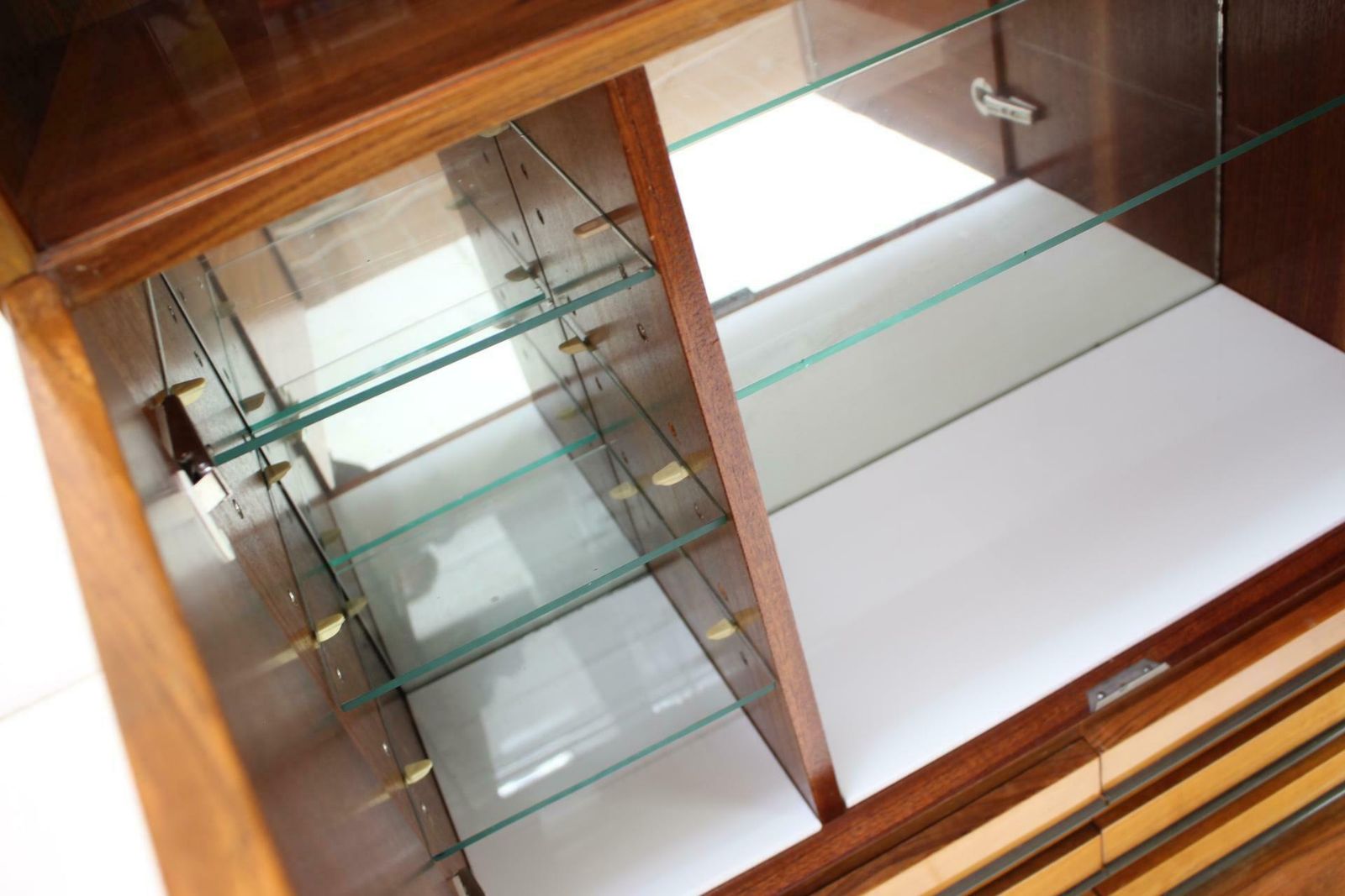 photo furniture Commode van ZNZ Bratislava, Tsjecho-Slowakije, ca. jaren 1960