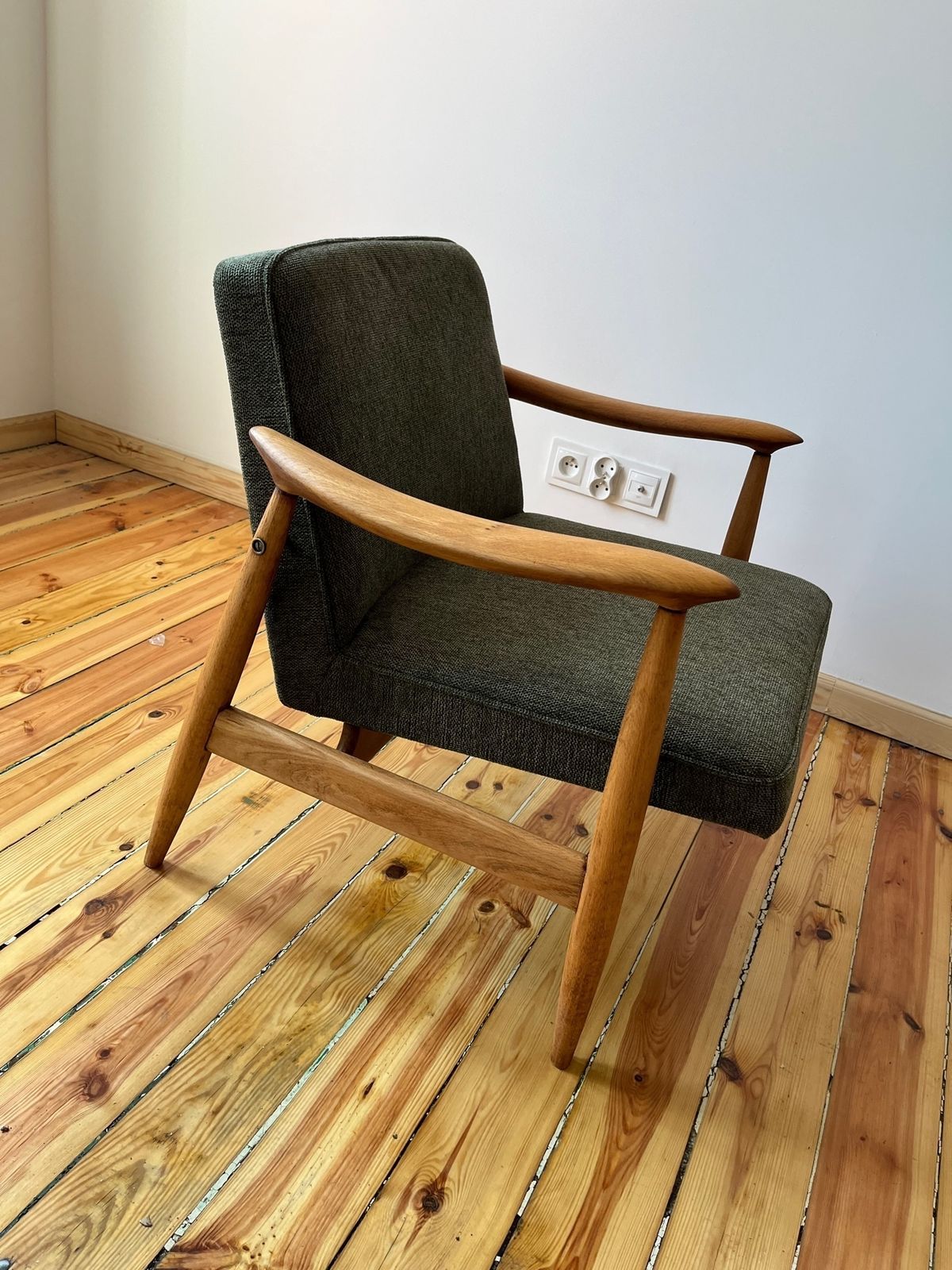 Armchair Model Gfm 87, Type 300 203 By Juliusz Kędziorek 1960s photo for sale