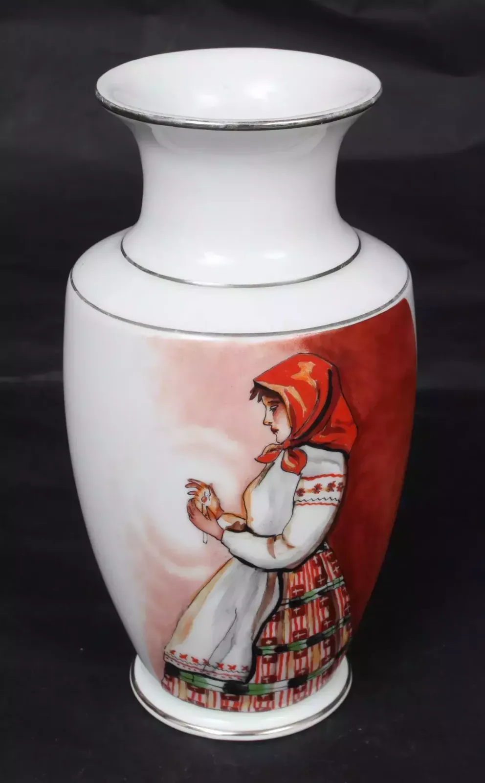 Jessen Porcelain Vase With Painting photo vinterior