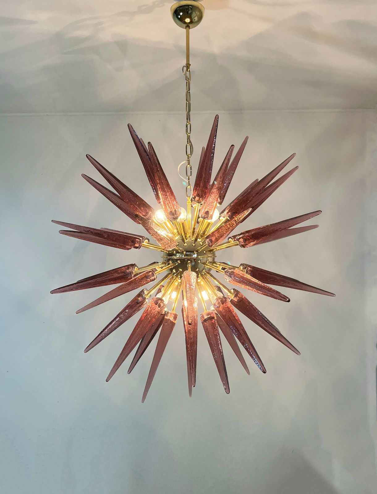 photo vintage Exceptional Murano Amethyst Glass Sputnik Chandelier   51 Glasses