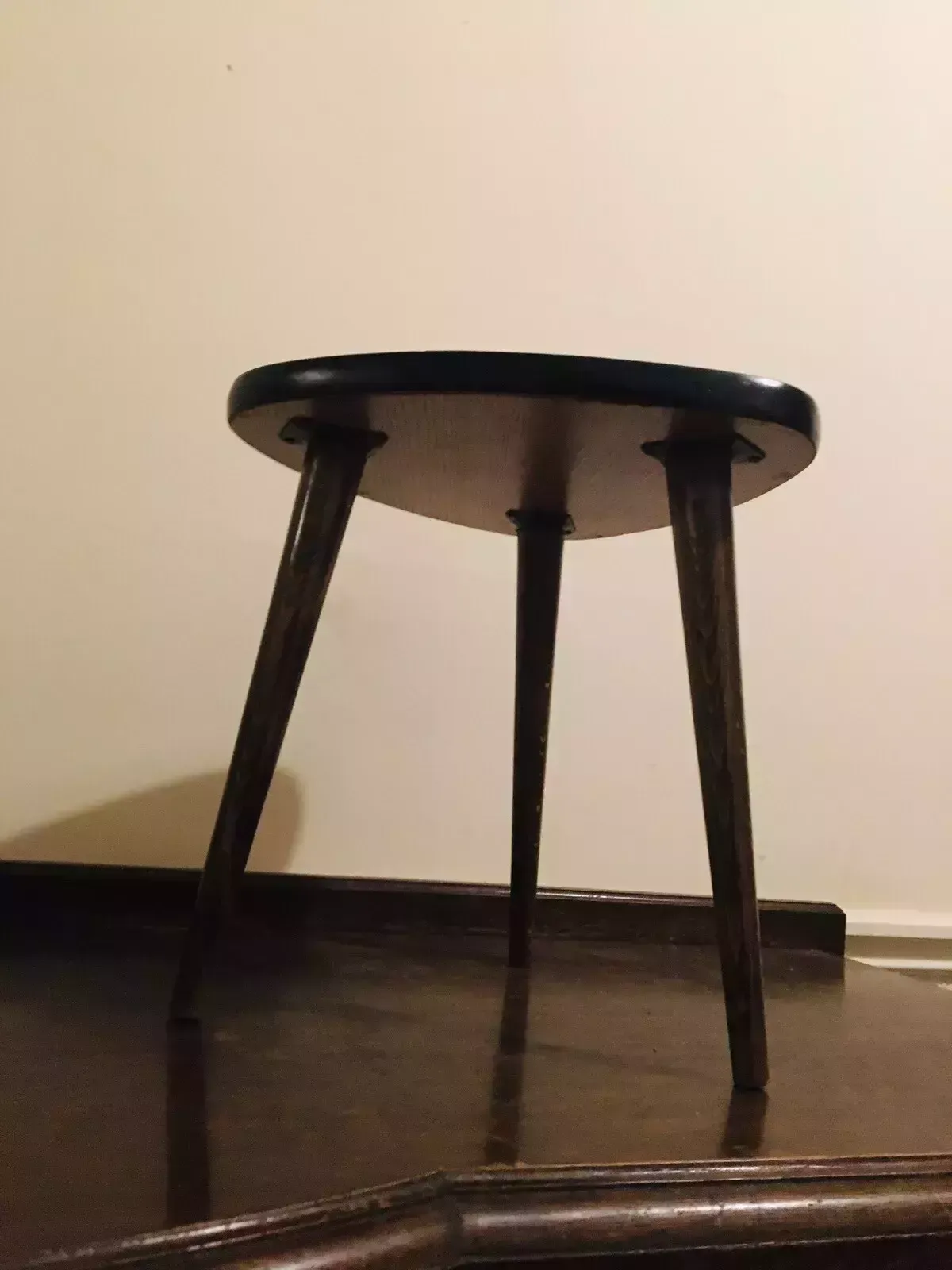 Mid Century Atomic Guitar Pick Tripod Table Plant Stand Vintage Side Table photo for sale