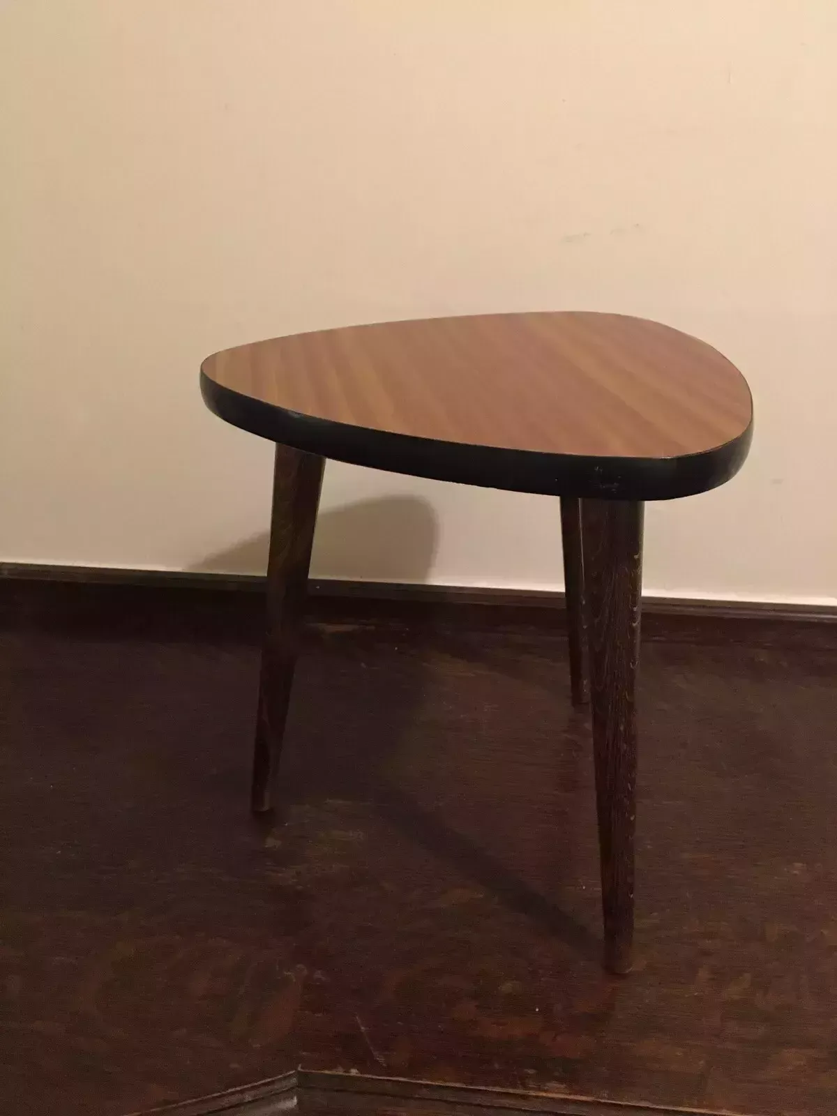 Mid Century Atomic Guitar Pick Tripod Table Plant Stand Vintage Side Table photo vintage