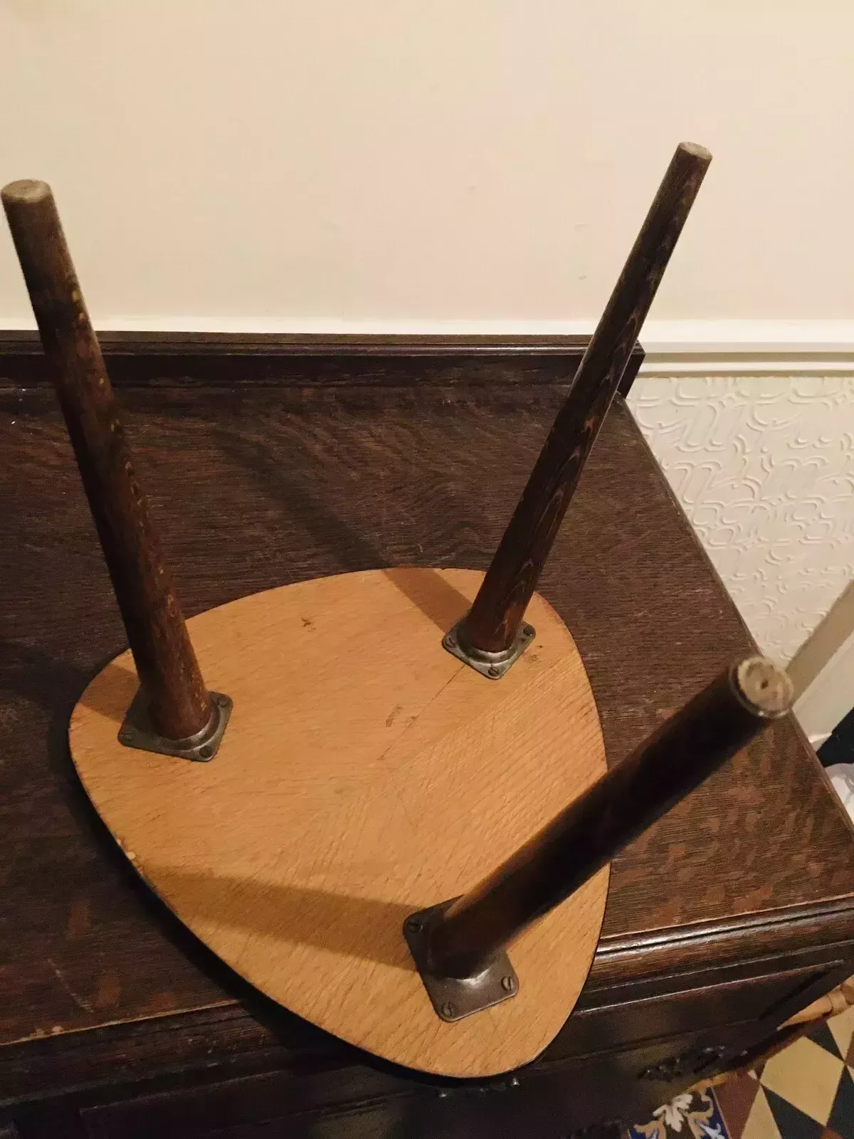 photo furniture Mid Century Atomic Guitar Pick Tripod Table Plant Stand Vintage Side Table