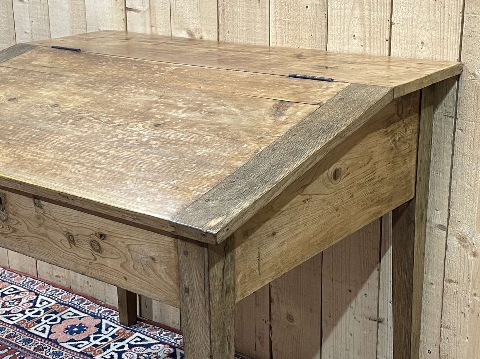 Rustic Sloping Desk From The 19th Century In Oak And Fir photo vinterior