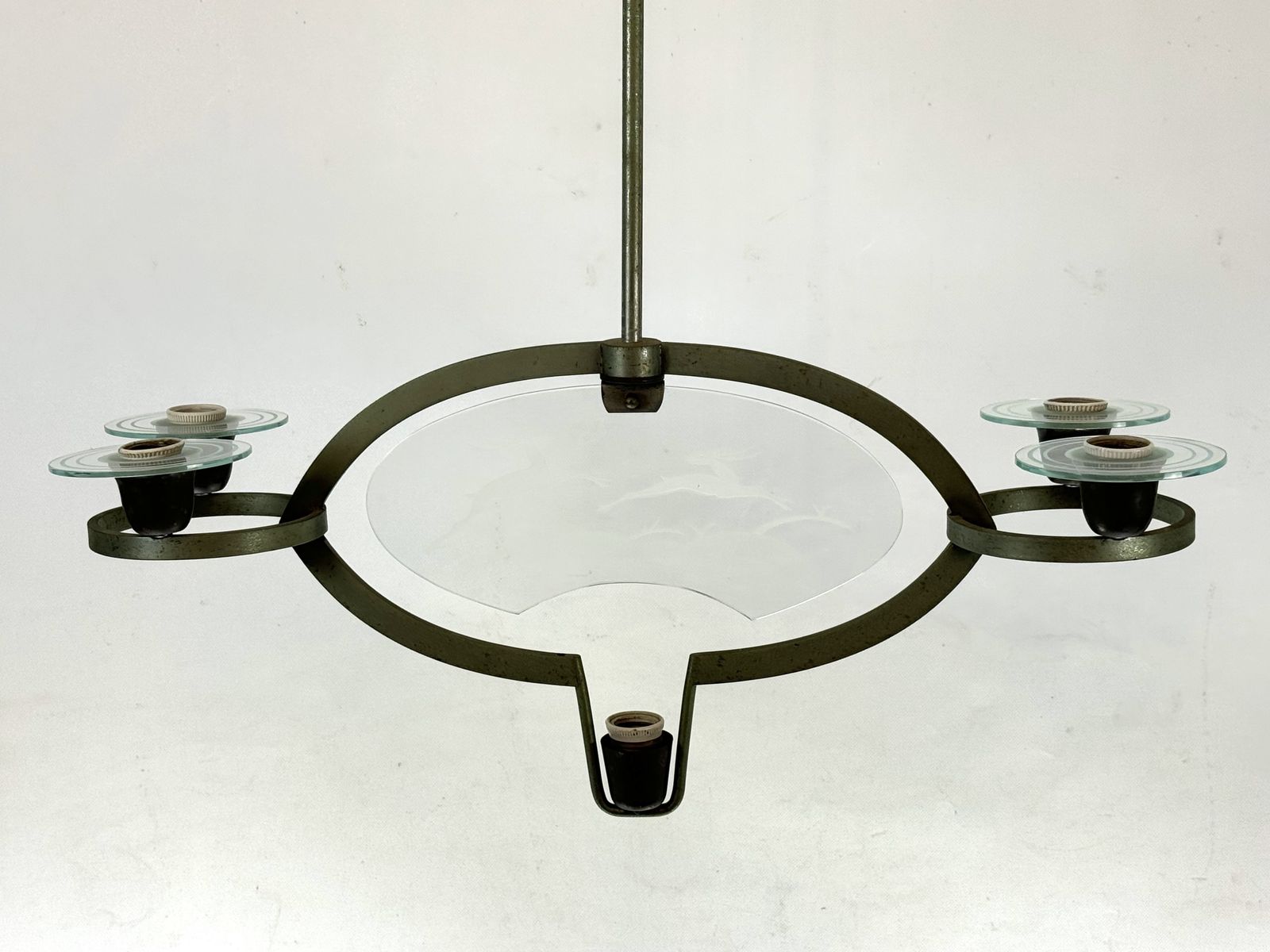 photo for sale Pietro Chiesa, Art Deco Chandelier In Solid Lacquered Brass And Glass. Italy 1930s