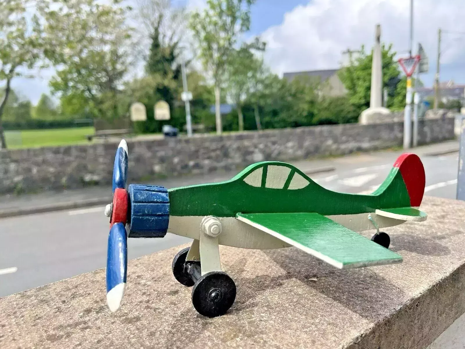 photo vinterior Pair Of / 2 Vintage Wooden Scratch Built Toy Model Fighter Planes Jets Aircrafts