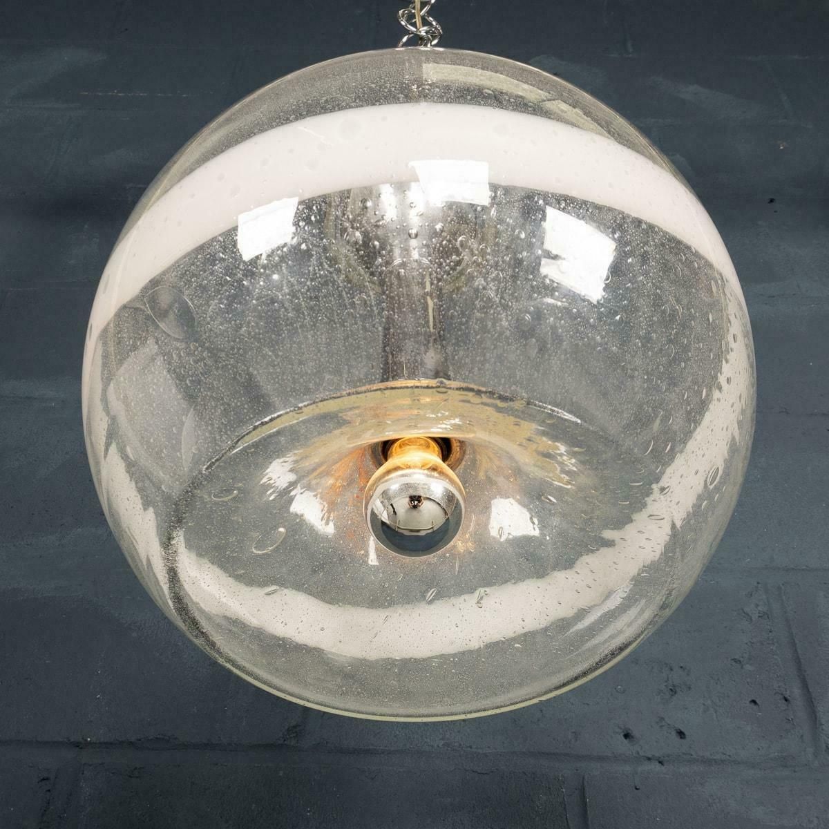 20th Century Italian White & Clear Murano Glass Pendant Lamp C.1970 photo vinterior