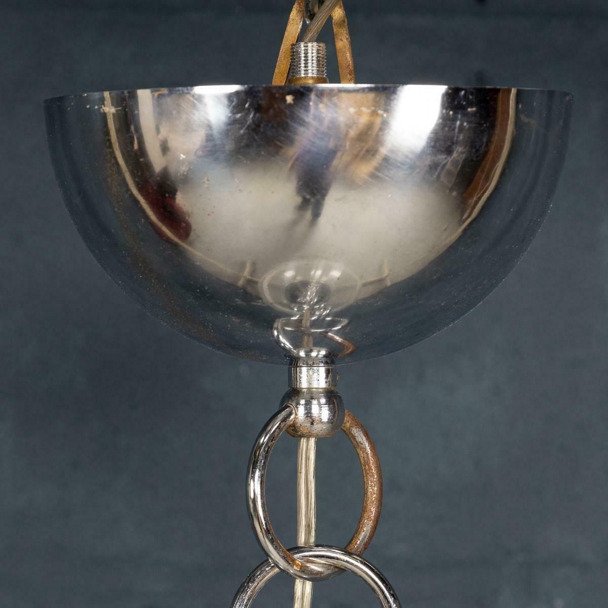 photo furniture 20th Century Italian White & Clear Murano Glass Pendant Lamp C.1970
