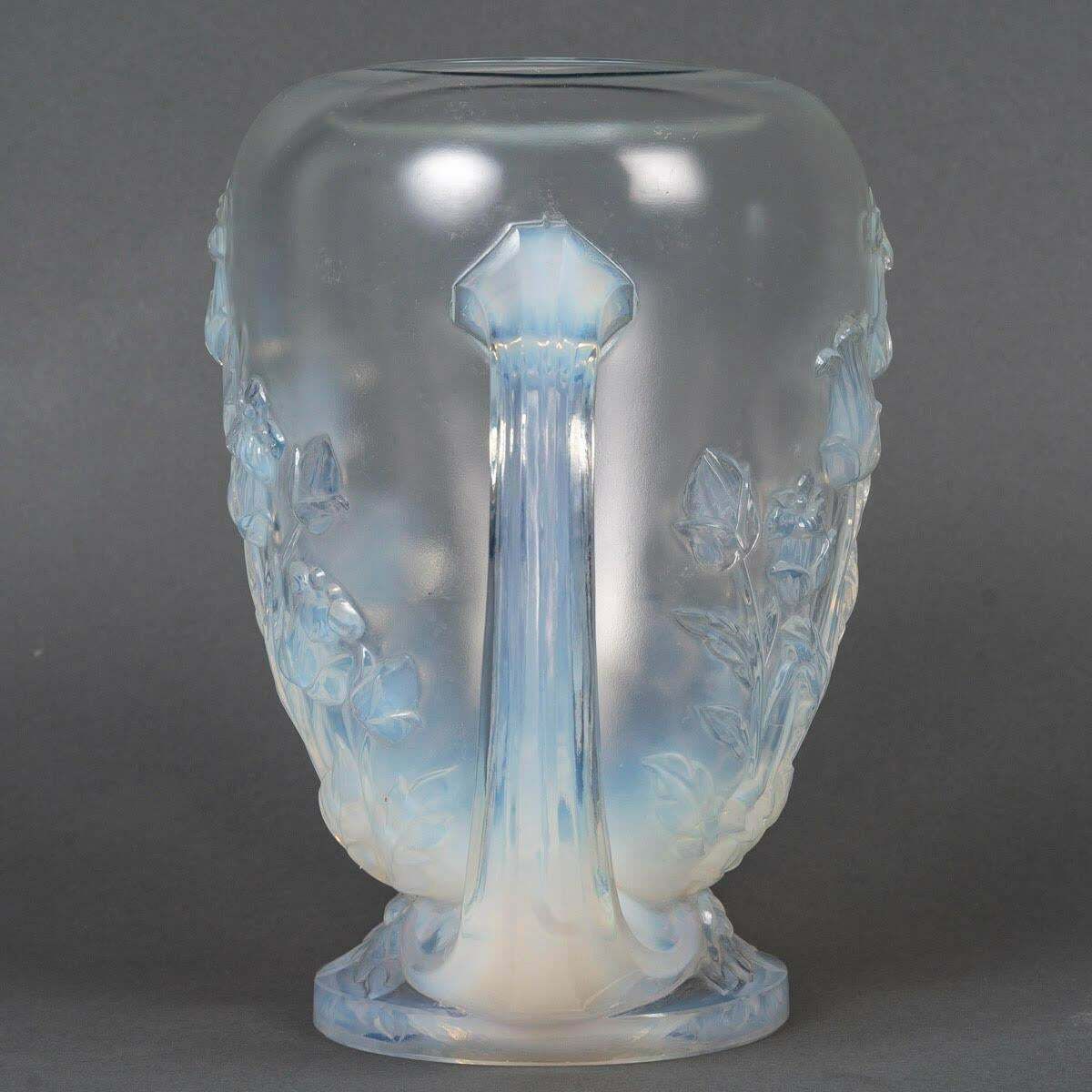 Opalescent Glass Vase From Verlys, Early 20th Century. photo Home Decor