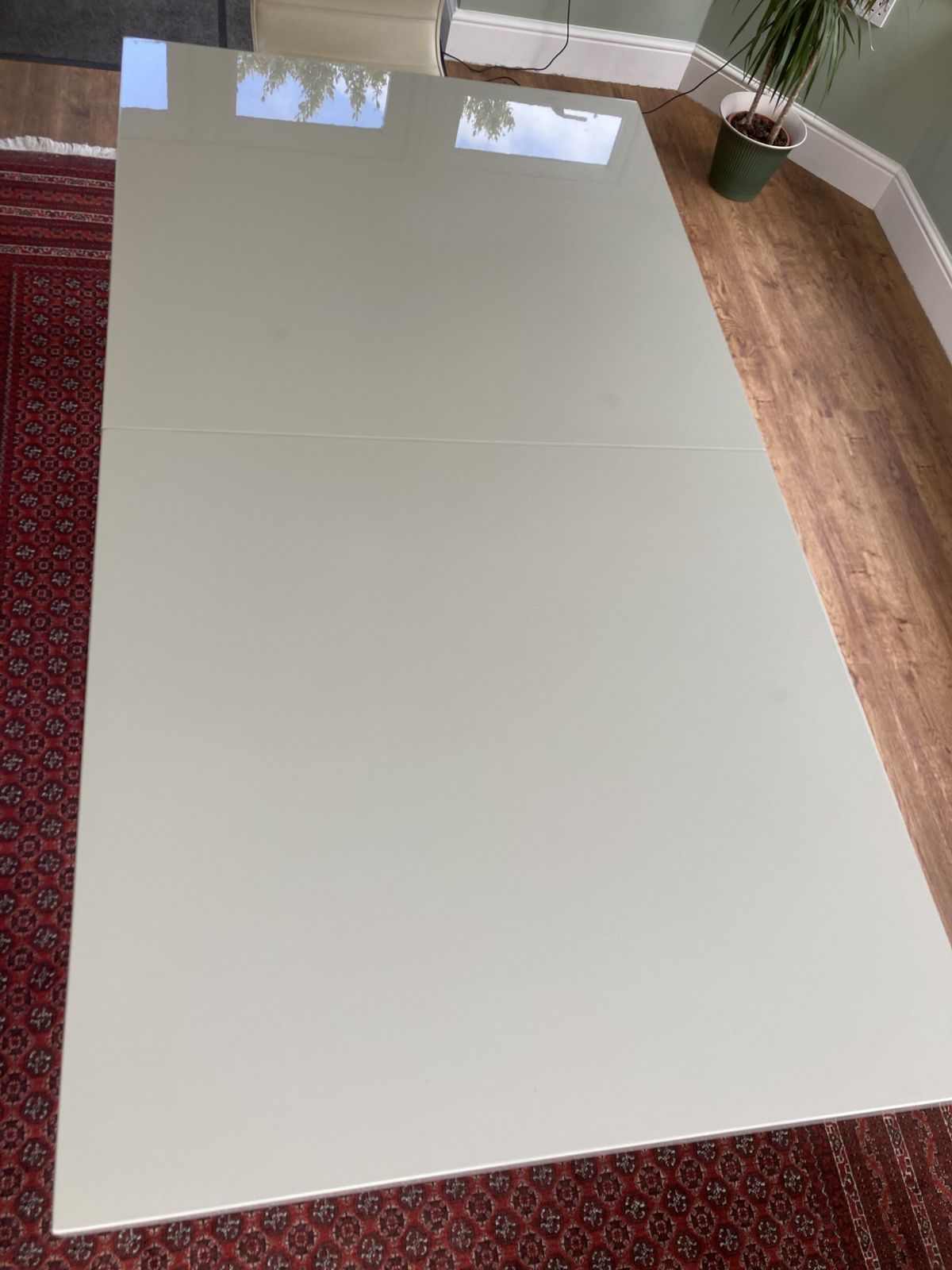 Modern Living Dining Room Table And 2 Cream Chairs photo vinterior