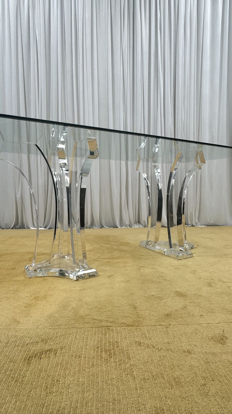 photo vinterior Lucite & Glass Dining Table By Jeffrey Bigelow, 1980's, USA.