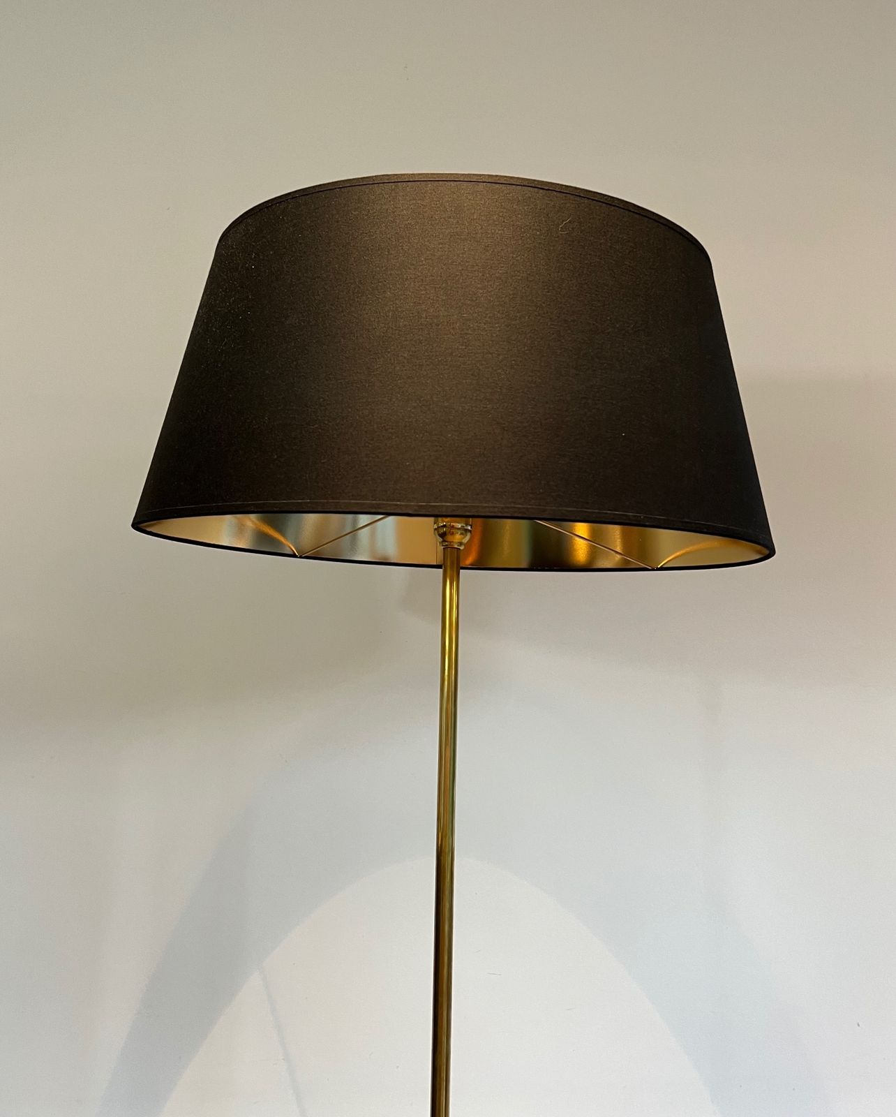 Neoclassical Style Brass And Mahogany Floor Lamp In The Style Of Maison Jansen photo 1650.0