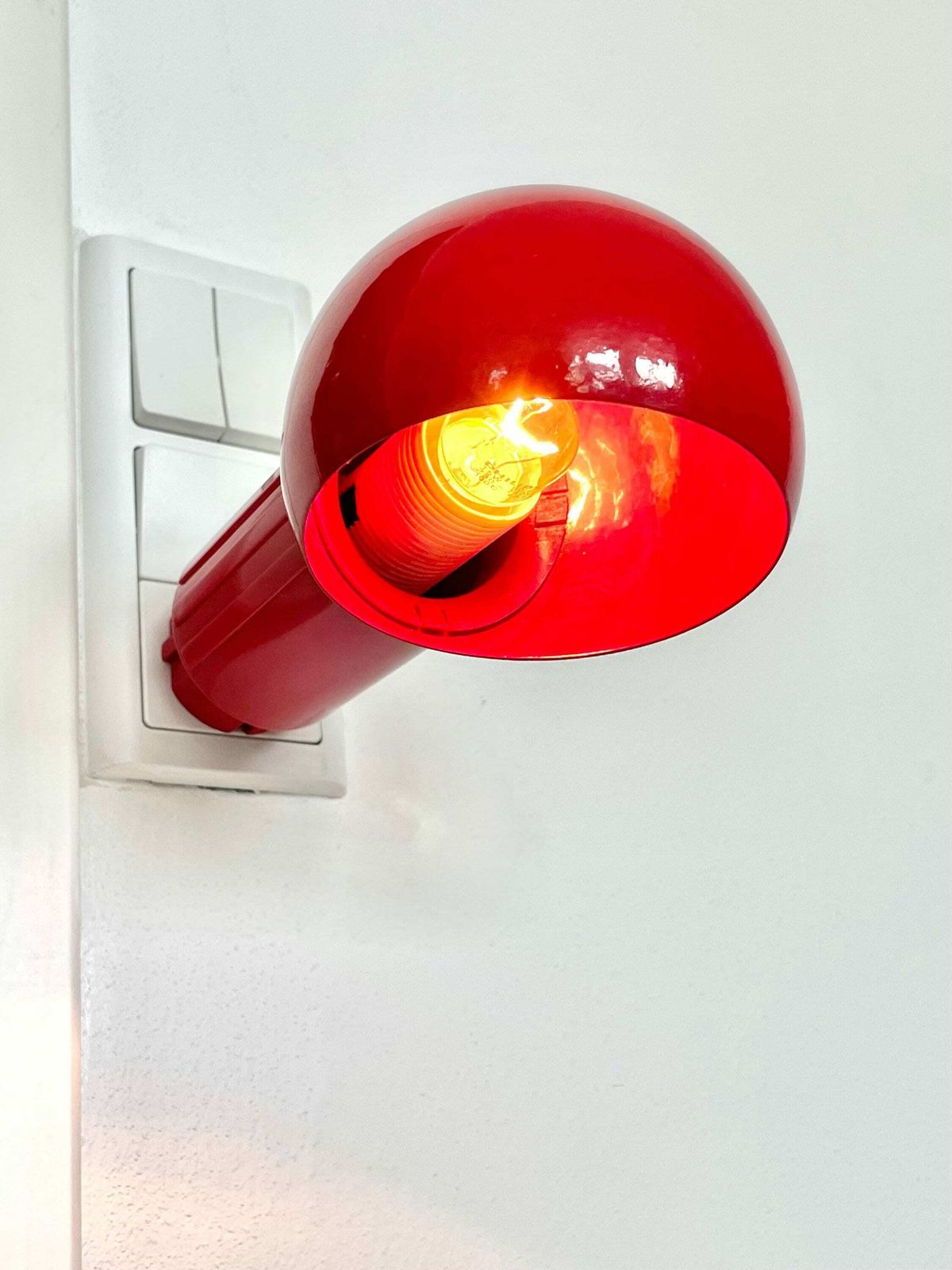 Dutch Vintage Postmodern 1980s Minimalist Spotlight Wall Lamp For Outlet In Red Metal And Plastic   Design By Happylight photo furniture