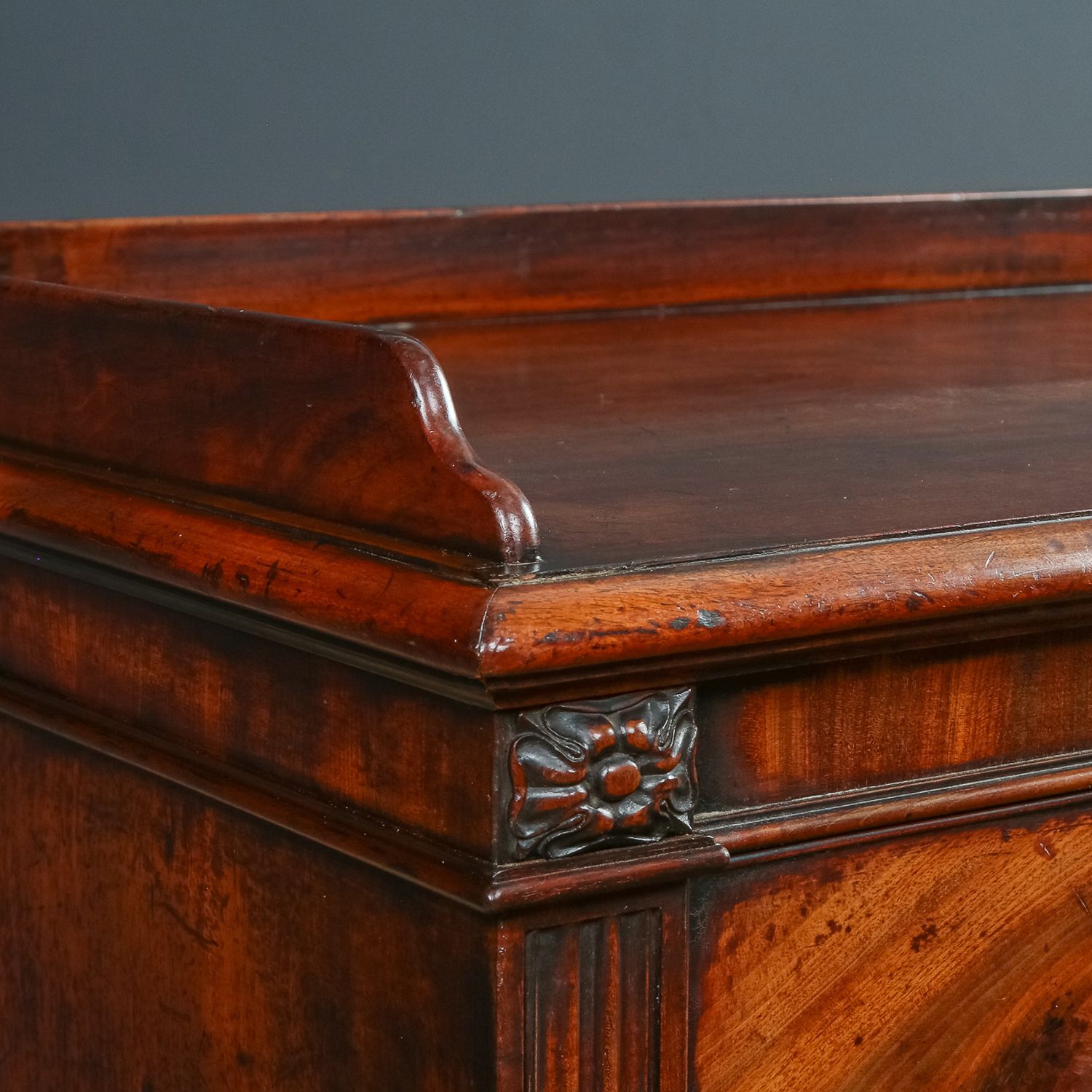 photo buy English Regency Flame Mahogany Secretaire Desk Bureau Chest Of Drawers By Gillows Of Lancaster (Circa 1830)