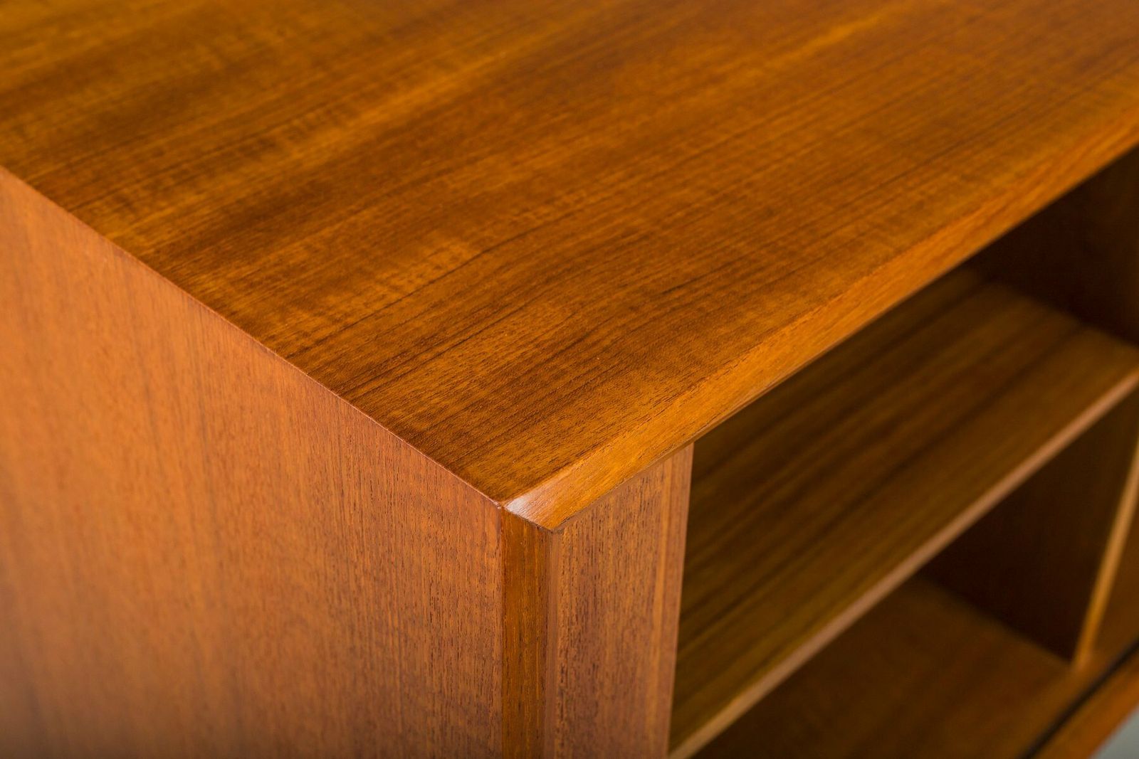 photo for sale Svend Aage Larsen Zugeschriebenes Teak Sideboard Für Faarup Furniture Factory, Dänemark, 1960er