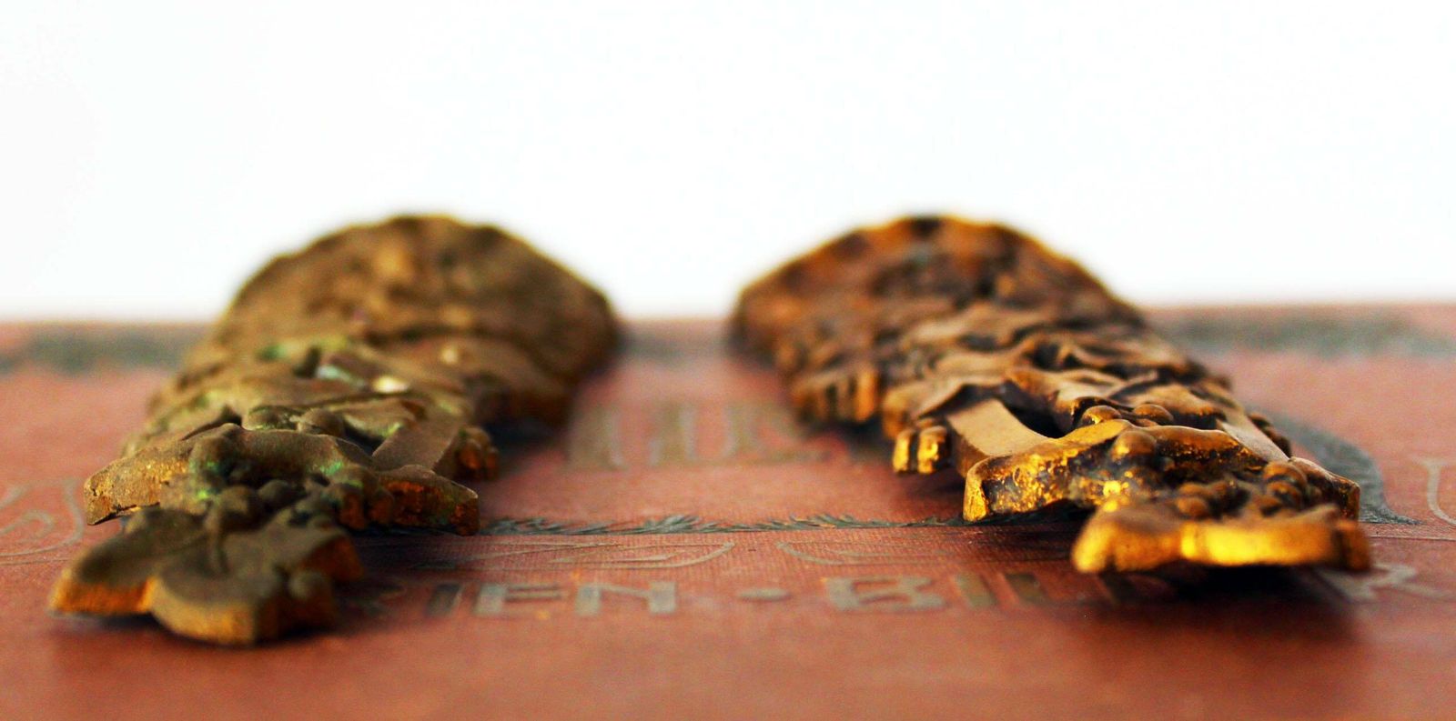 2 Antique French Heavy Cast Bronze Pediments, Fournier Paris, Furniture Embellishments, Napoleon Empire Regency Rococo Shell Ivy Vine Leaves photo 85.0