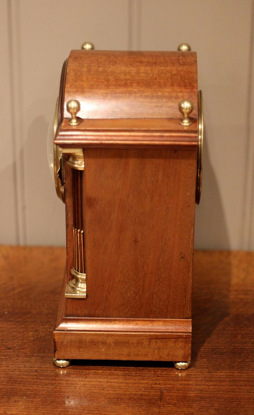 photo vinterior Mahogany And Inlay Arch Top Bracket Clock