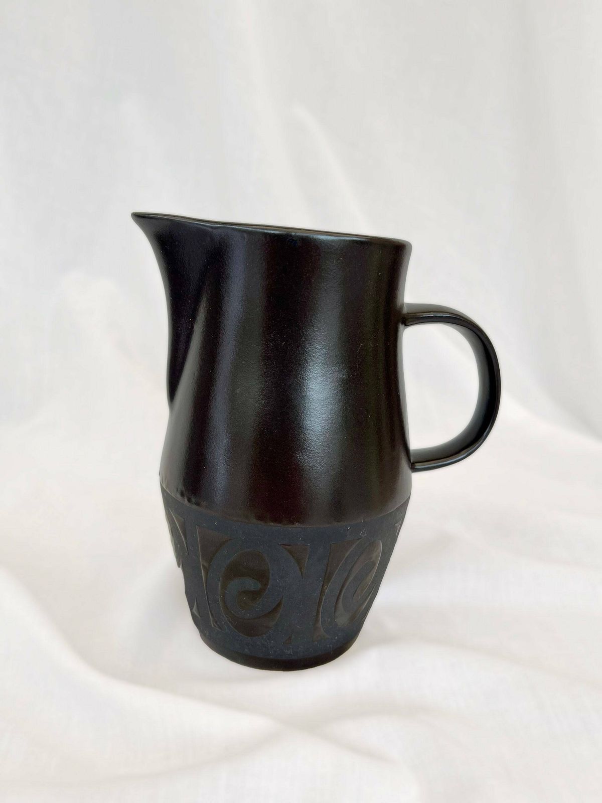 Dark Brown Matt And Shine 1970's Vintage Coffee Pot, Creamer And Four Cups And Saucers With Retro Pattern. Mid Century Ceramics photo buy