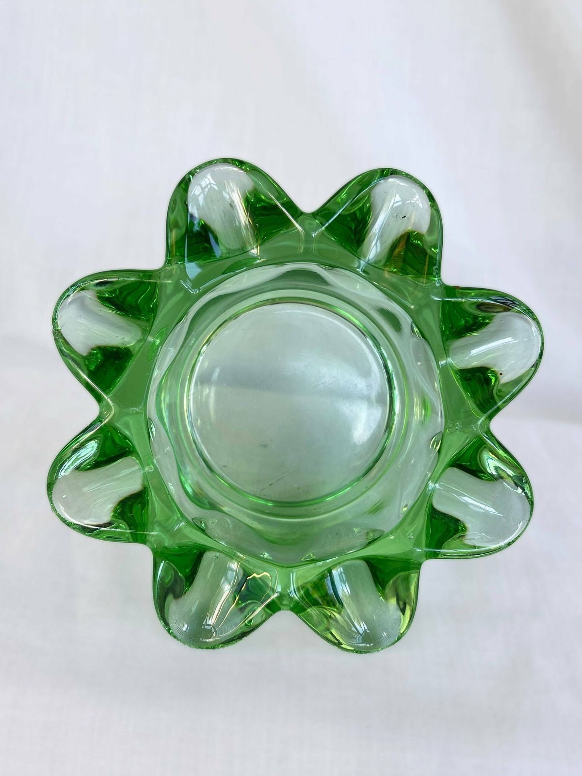 photo for sale Sklo Union Czech Vintage Art Glass 1962. Amethyst Stylised Flower Design Glass Bowl