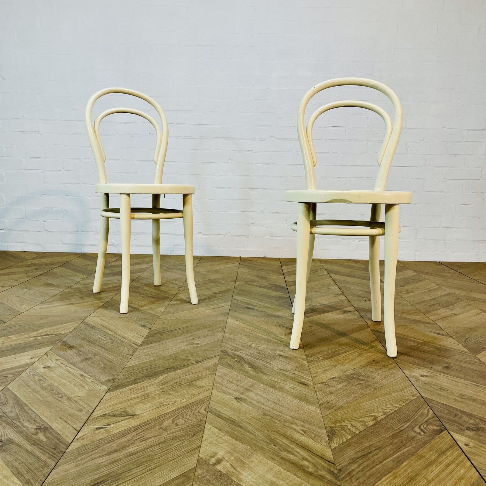 Vintage Bentwood Bistro Chairs By Thonet, 1920s, Set Of 2 photo for sale