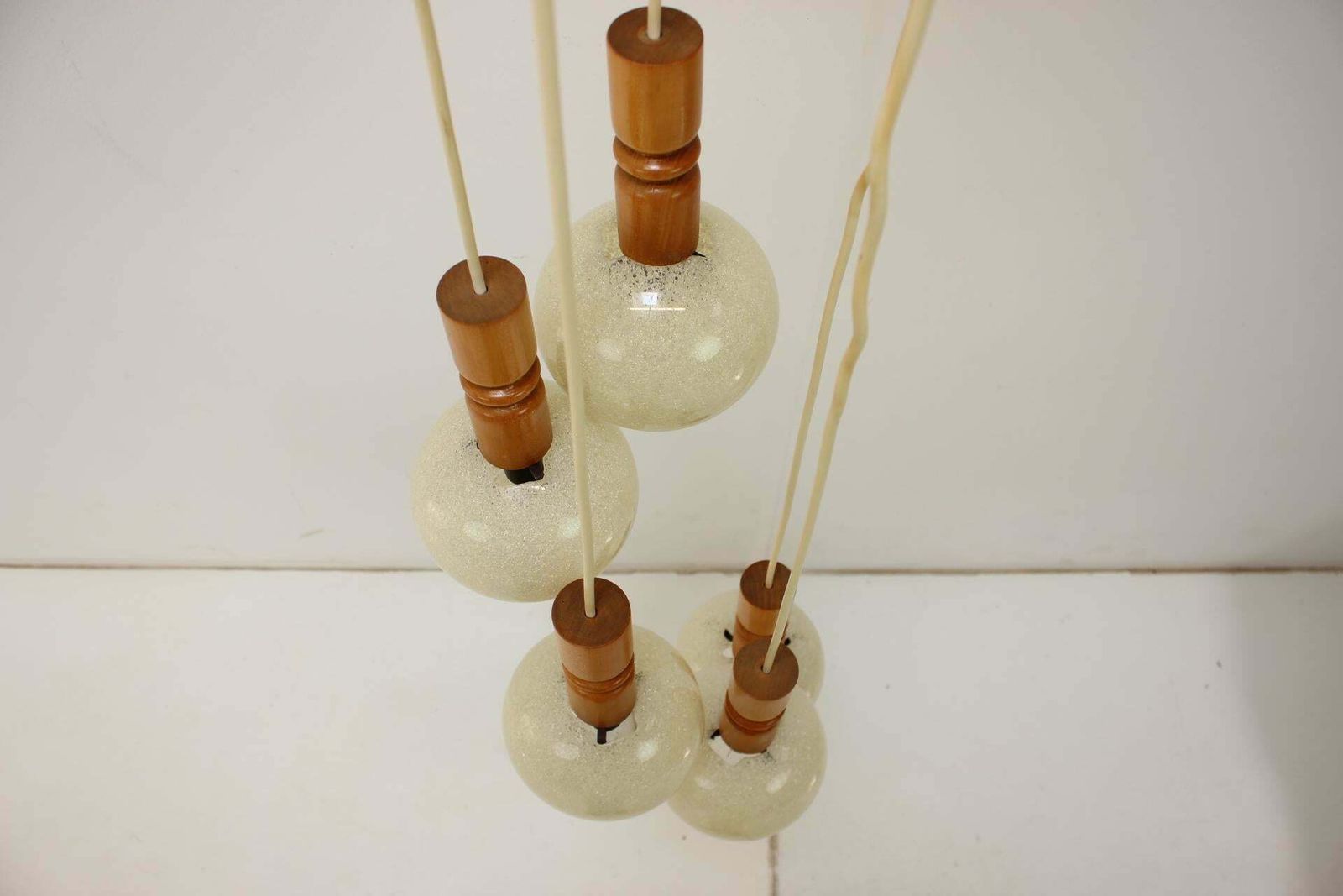 Cascade Hanglamp Uit De Jaren 1970 Met Plastic Kappen, Tsjecho Slowakije photo furniture