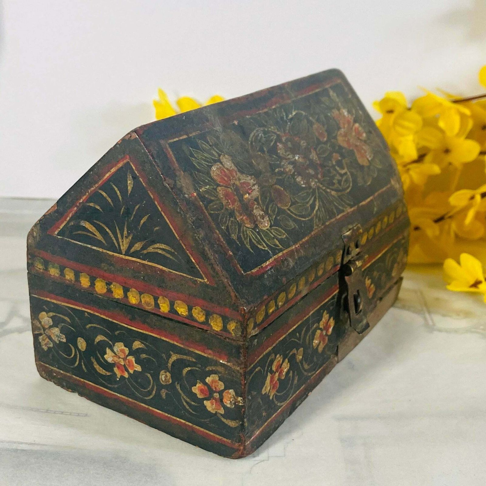 Antique Folk Art Miniature Chest photo 60.0