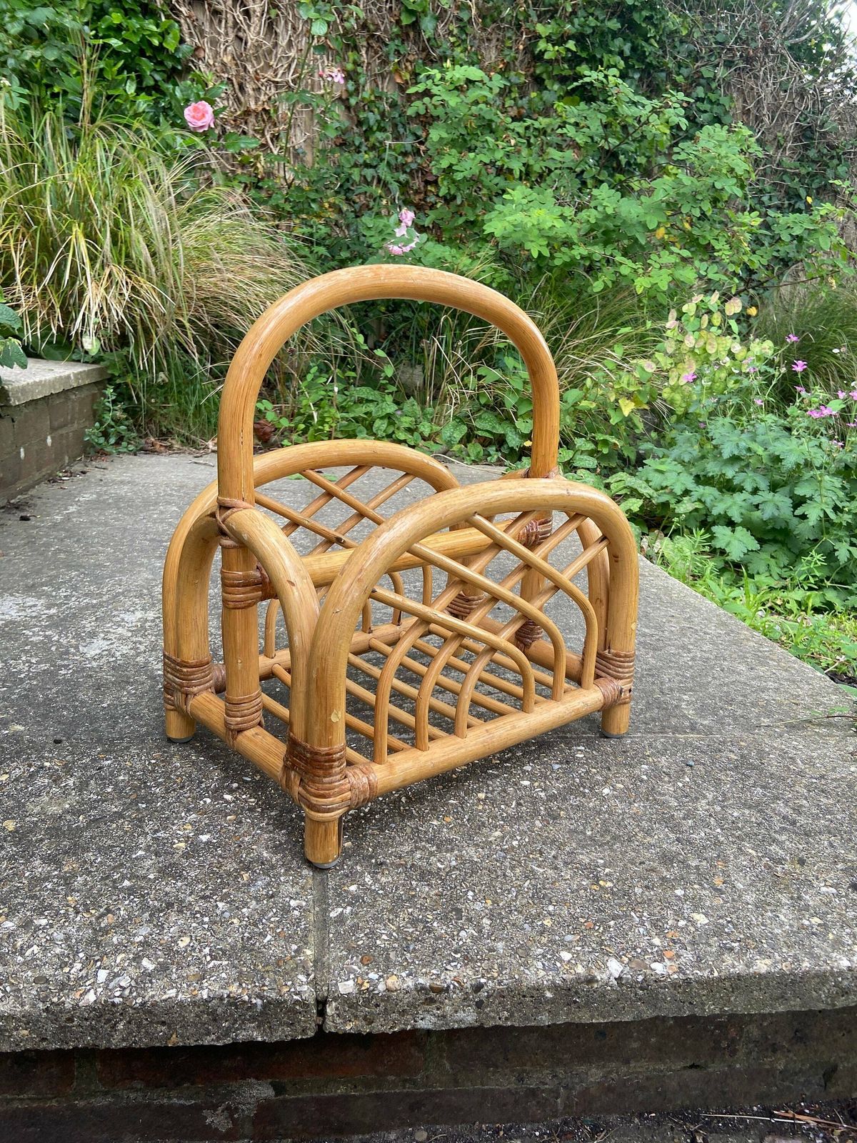 Retro Vintage Magazine Newspaper Storage Rack, Vintage Storage Basket, Vintage Cane Basket, Wicker Basket, Book Storage Vintage