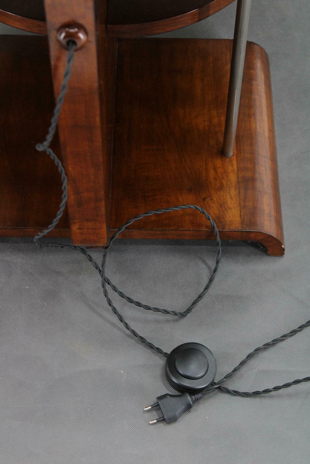 photo vintage 1930s Jindrich Halabala Floor Lamp In Walnut Finish , Restored