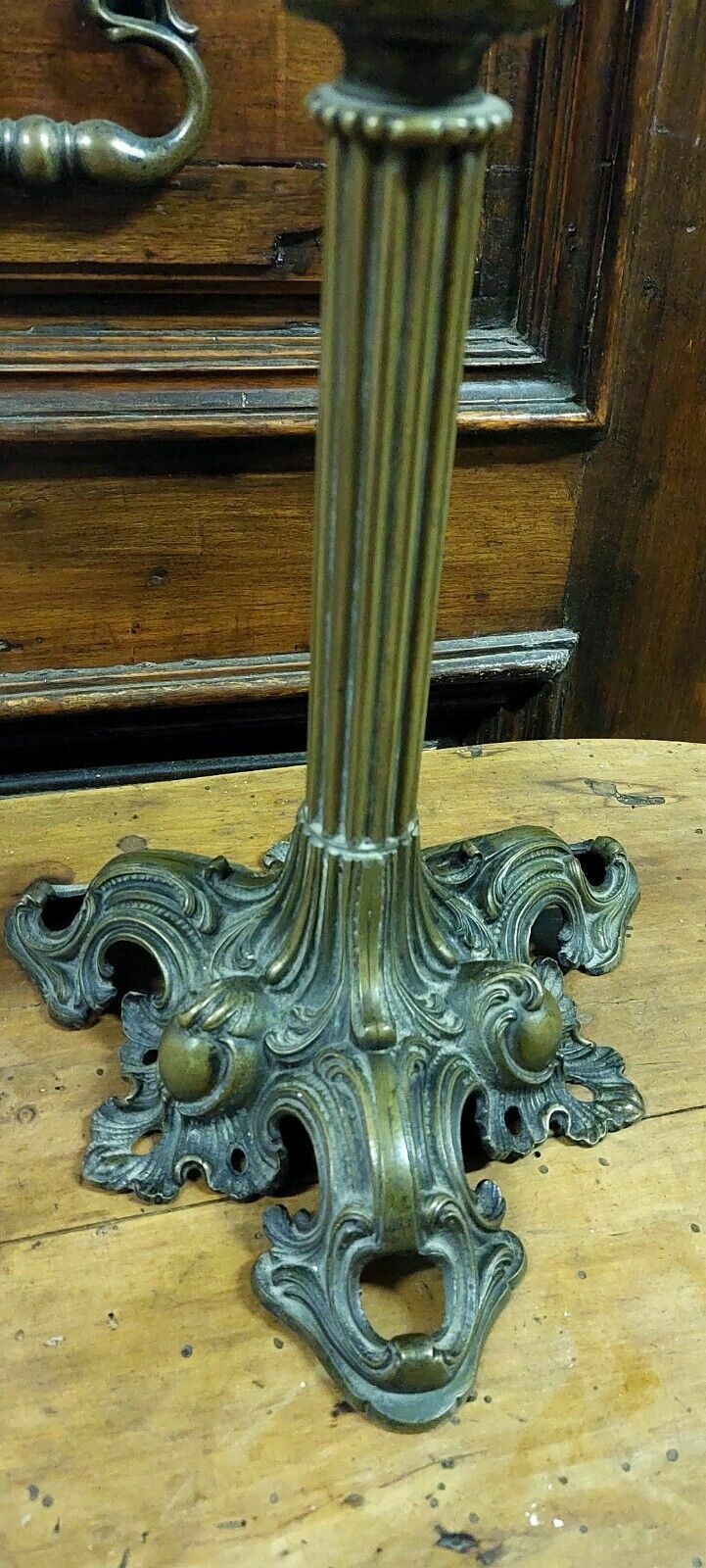 Large Antique Bronze And Glass Oil Lamp From The 19th Century photo Lighting