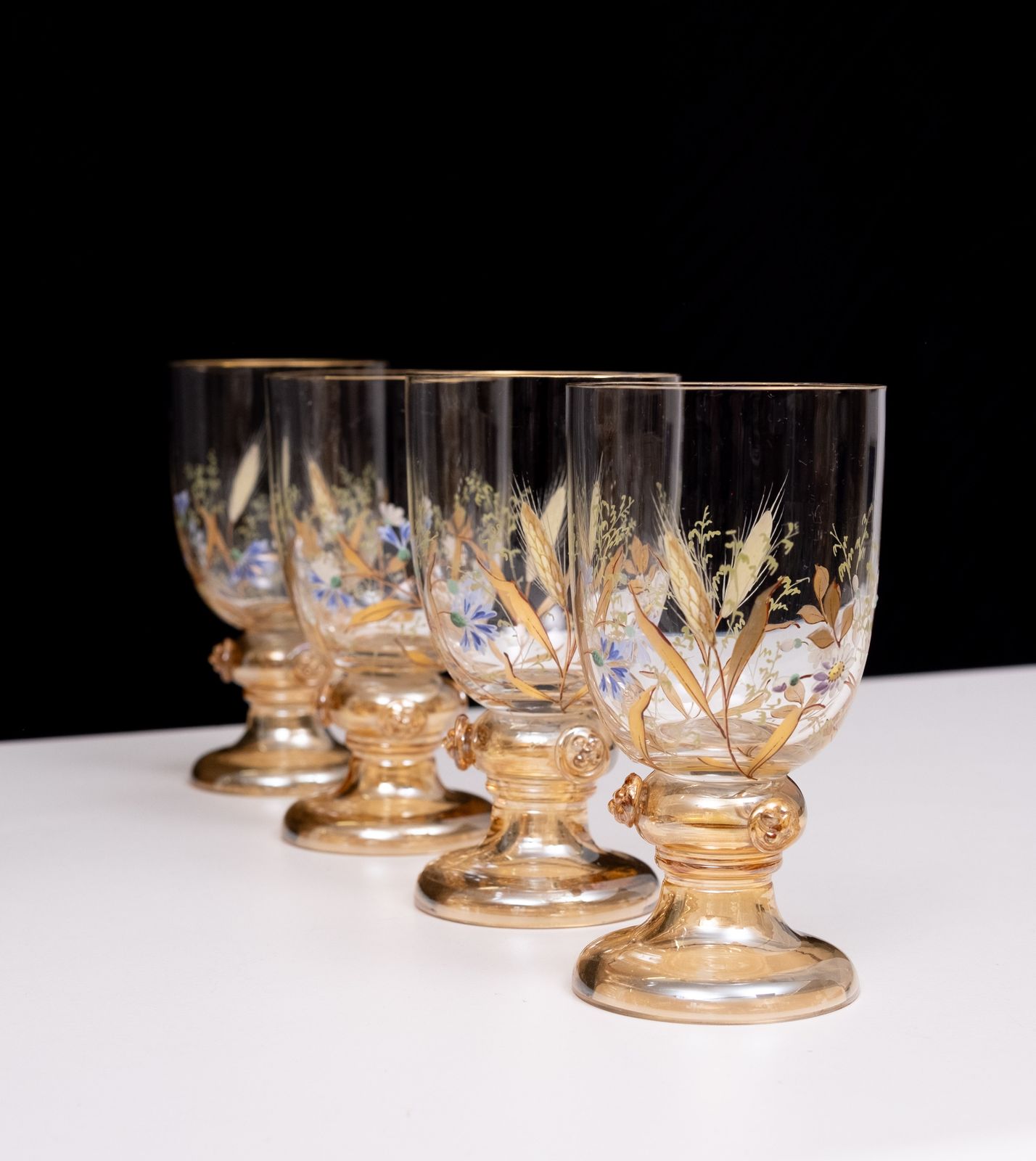 photo for sale Antiek Geëmailleerd Glazen Serveerset Voor Fruit, Dessert Of Punch. 1880