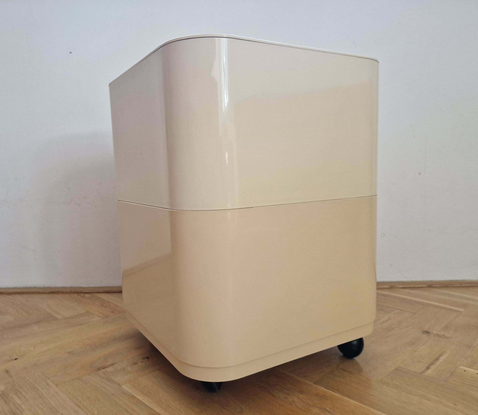 Midcentury "Componibili" Bedside Table, Anna Castelli For Kartell, Italy, 1960s photo buy