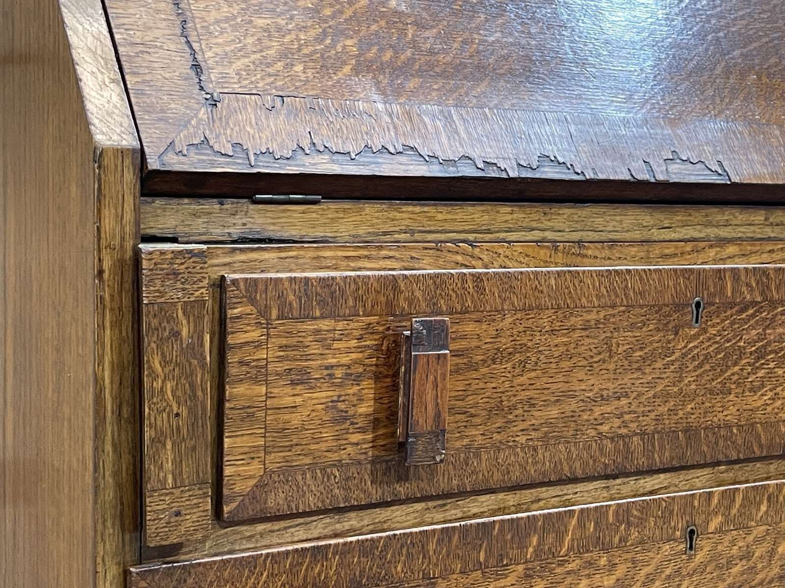 photo furniture English Speed Bump Desk In Oak And Leather, From The 1950s